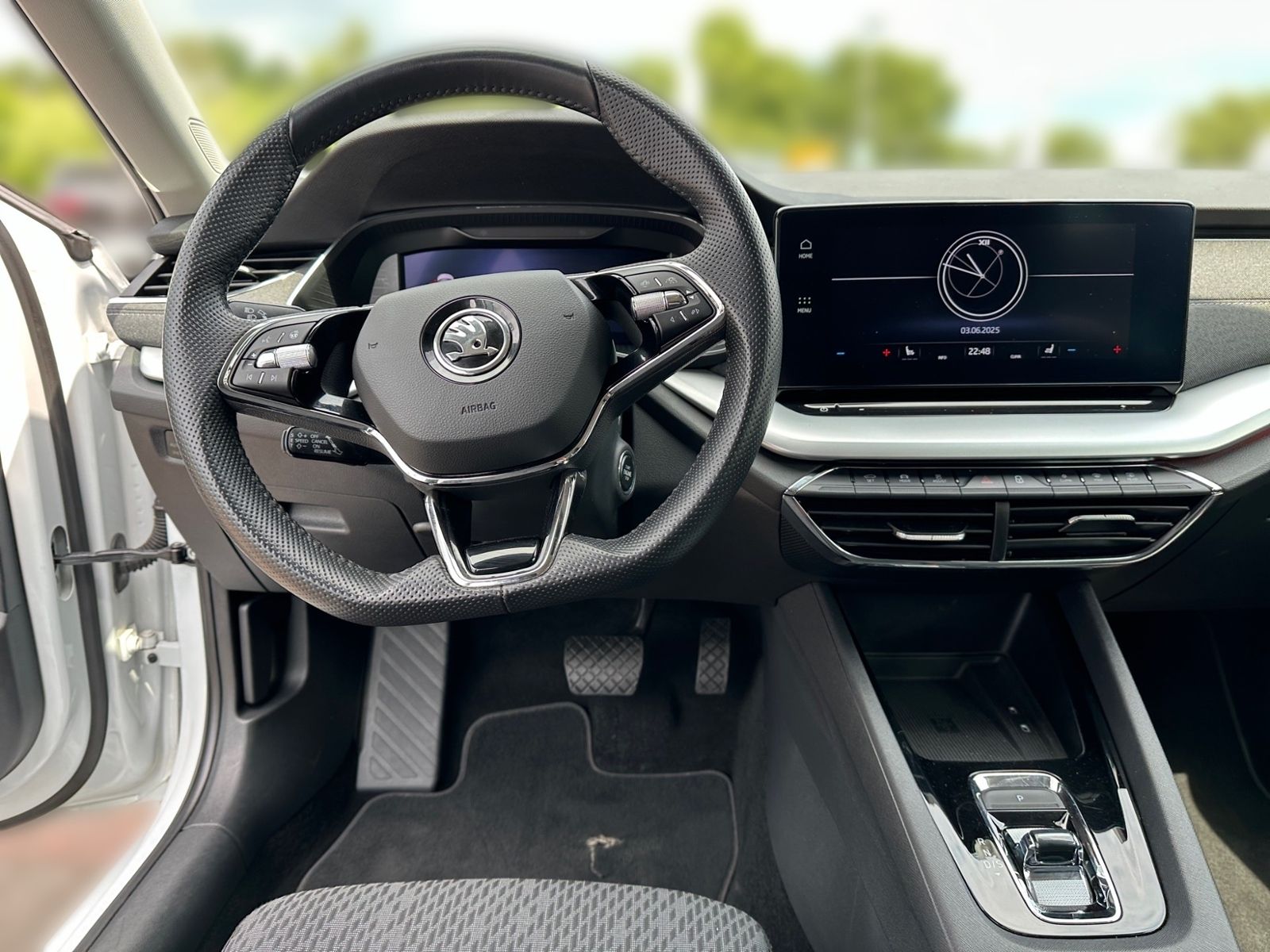 Skoda Octavia Combi 2.0 TDI DSG STYLE - Samsaru's Car Outlet