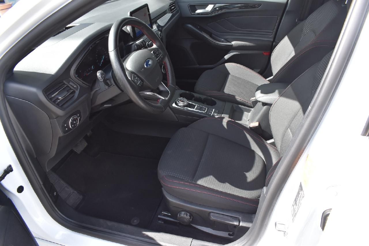 Ford Focus ST-Line - Samsaru's Car Outlet