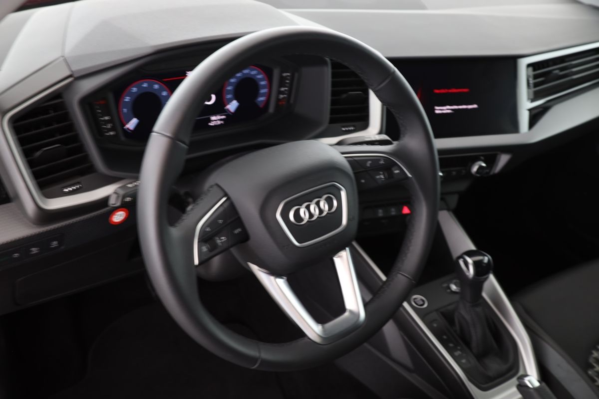 Audi A1 allstreet 30 TFSI S tronic - Samsaru's Car Outlet