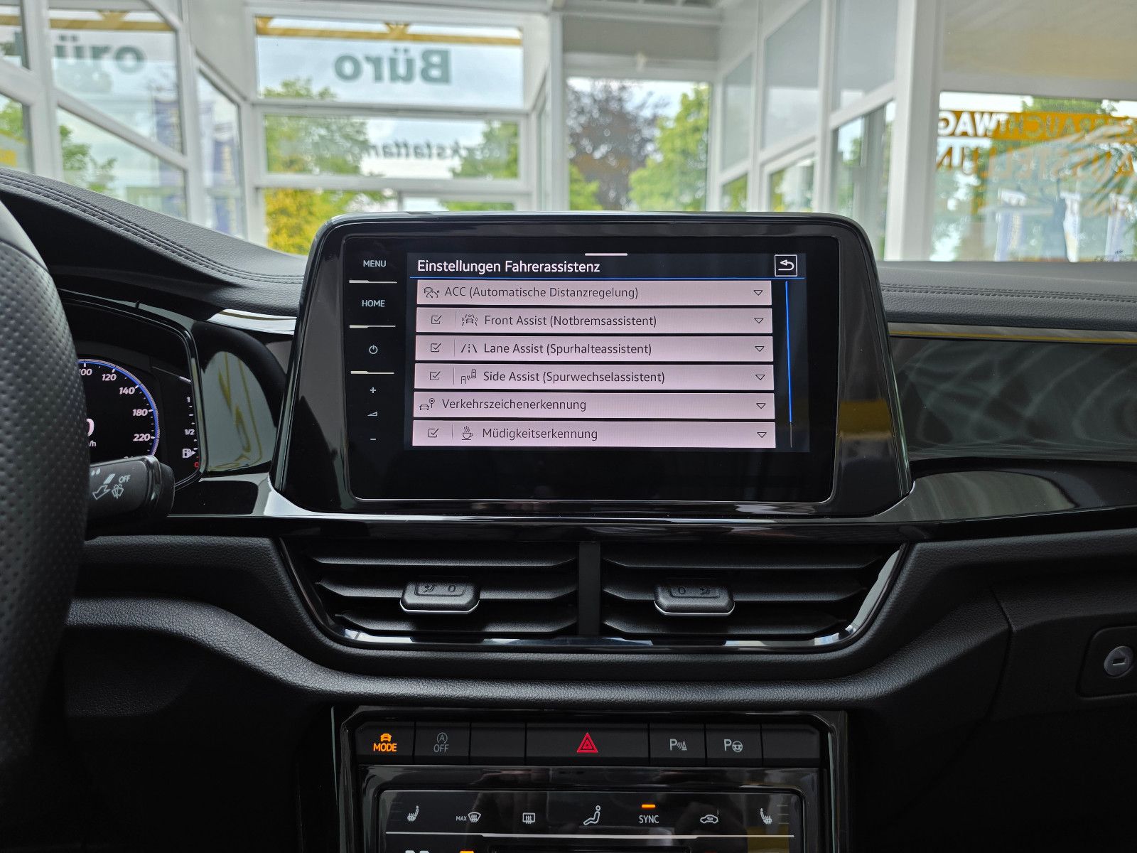 Volkswagen T-Roc R-Line Black - Samsaru's Car Outlet