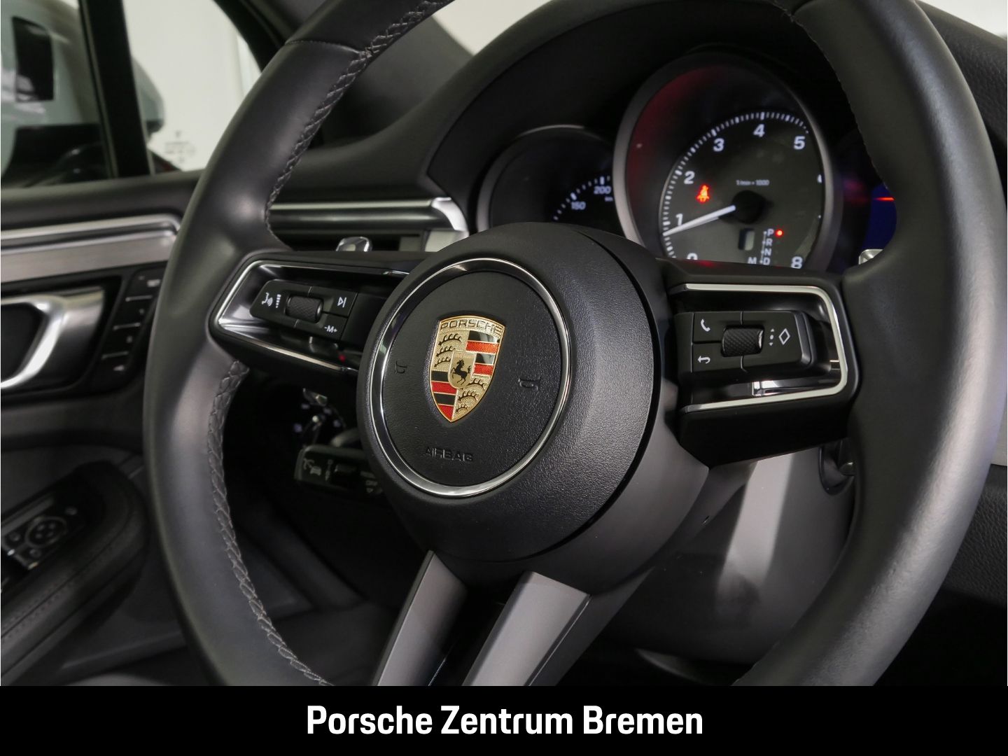 Porsche Macan S - Samsaru's Car Outlet