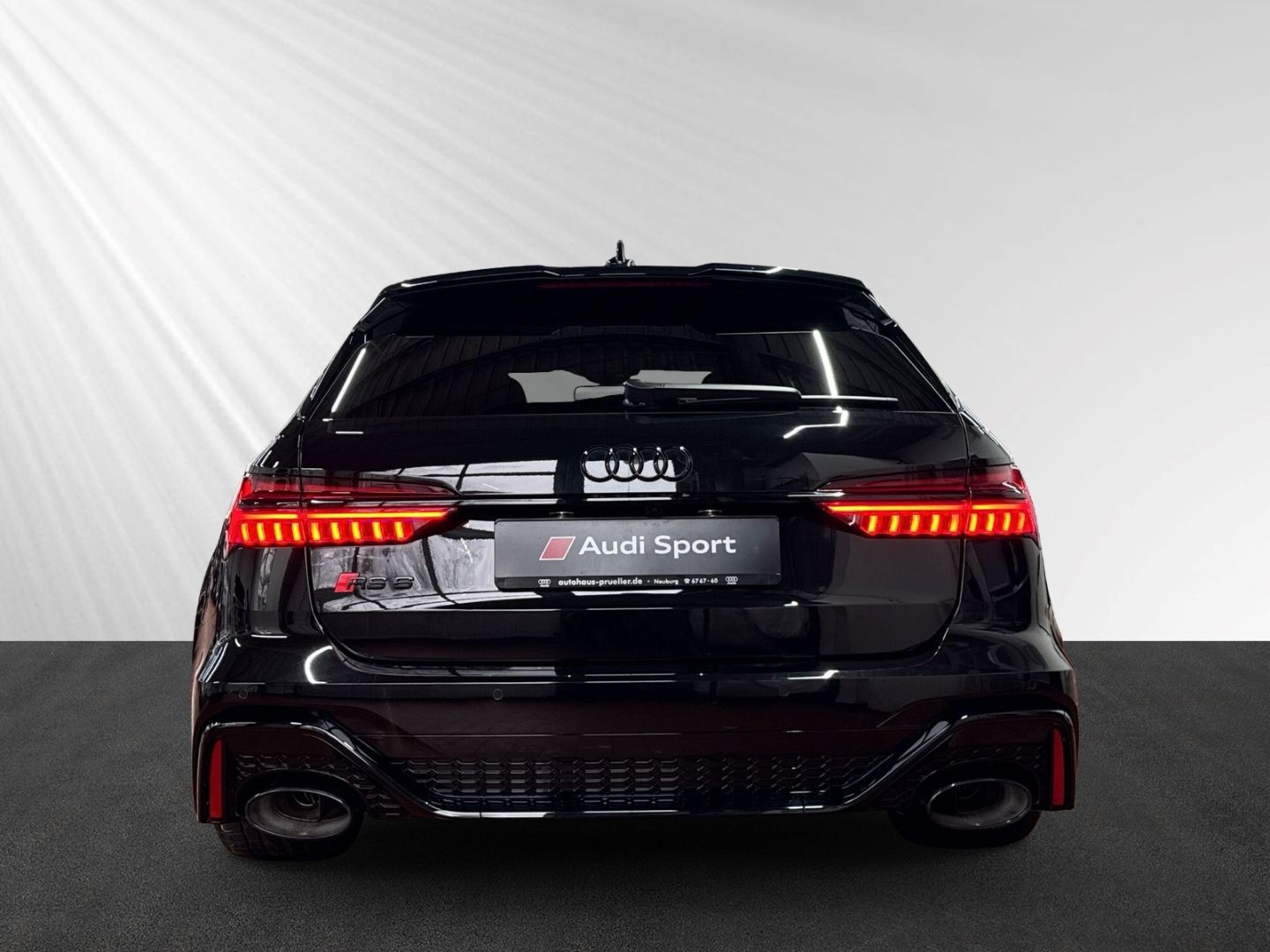 Audi RS6 Avant qu tiptro 360°+AHK+Keramik+Pano+Sthz
