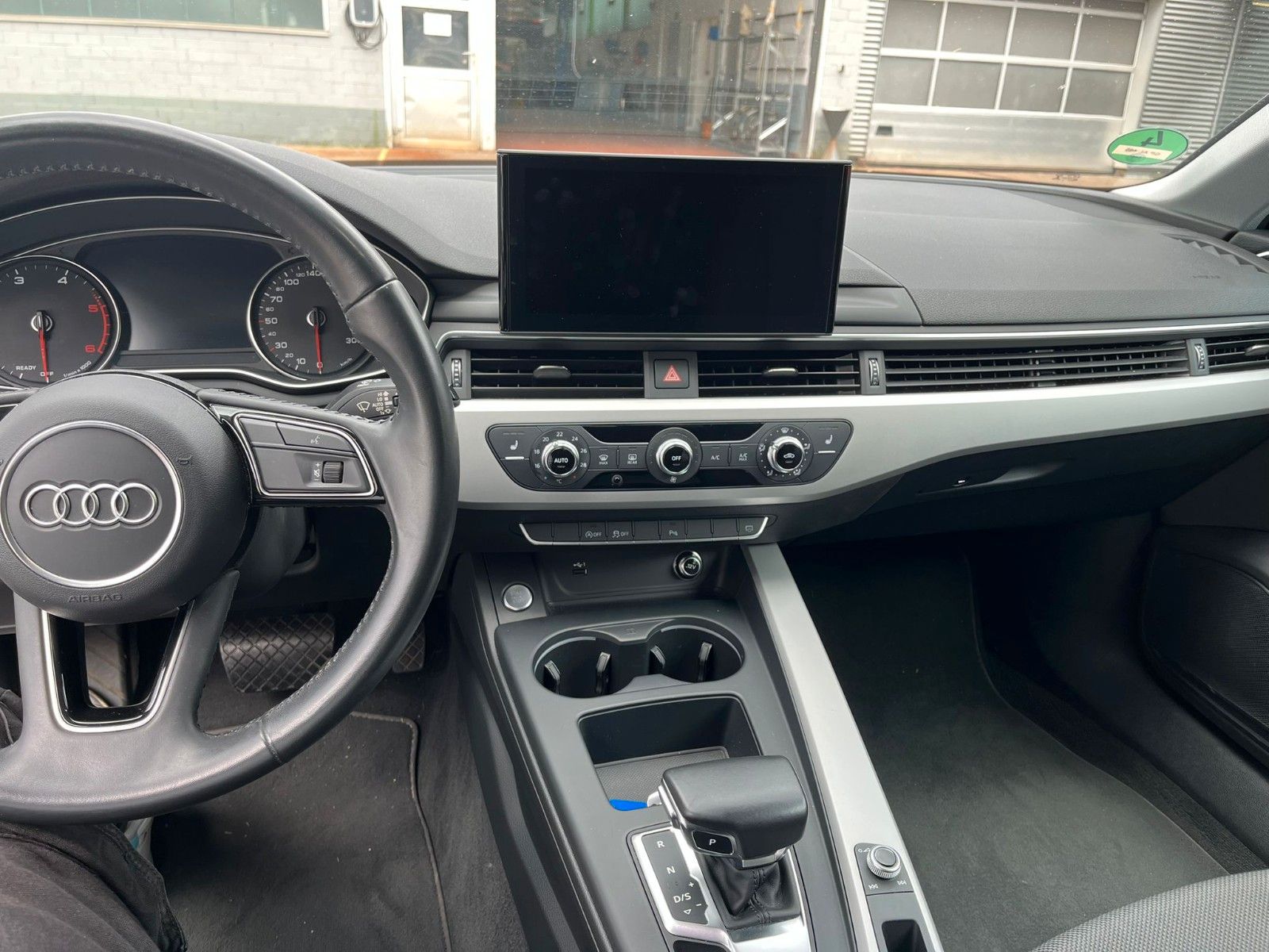 Audi A4 Avant 30 TDI DSG advanced - Samsaru's Car Outlet