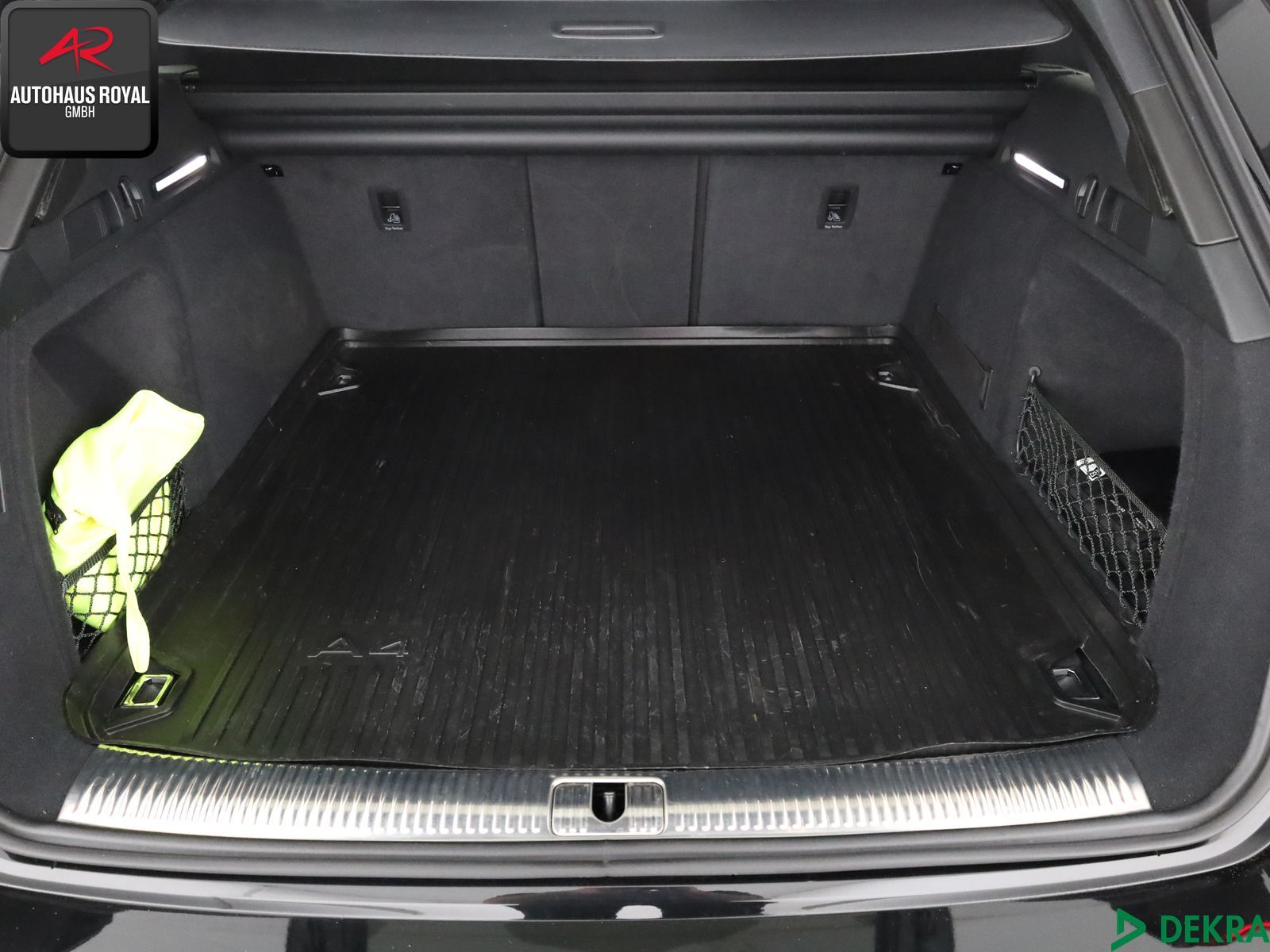 Audi A4 Avant 40 TDI qu S LINE - Samsaru's Car Outlet