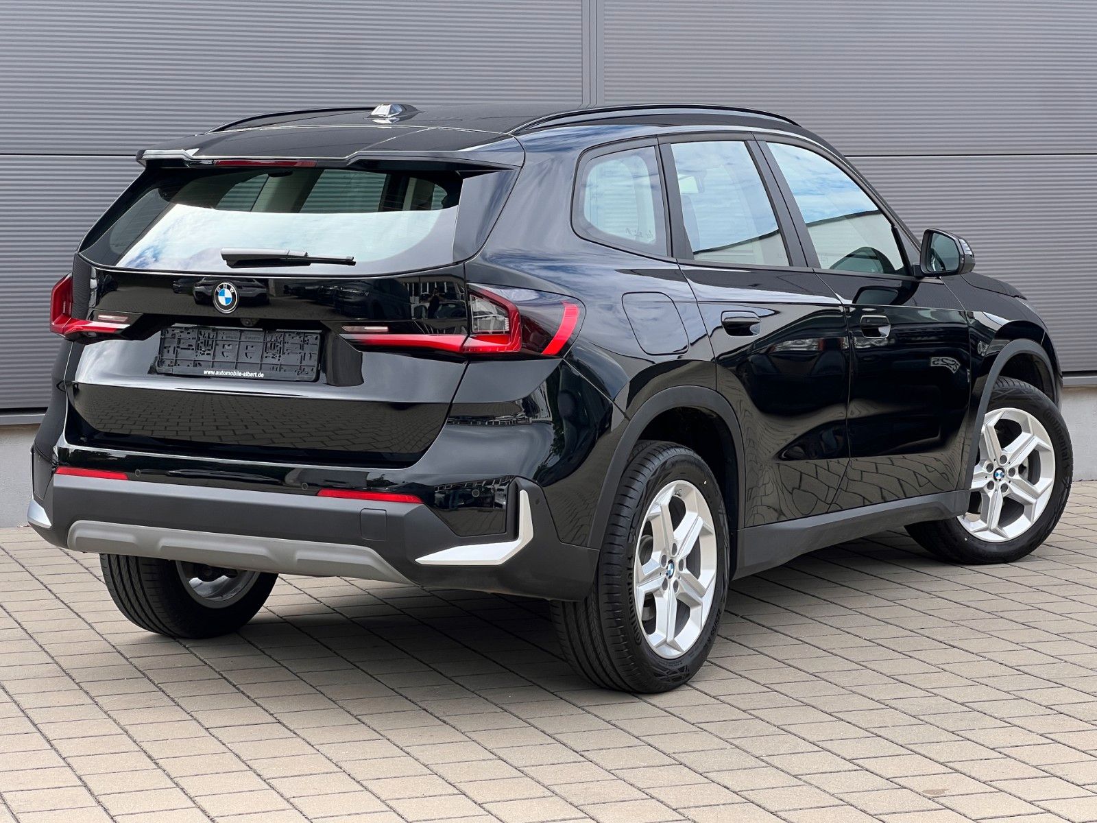 BMW X1 20d xDrive - Samsaru's Car Outlet