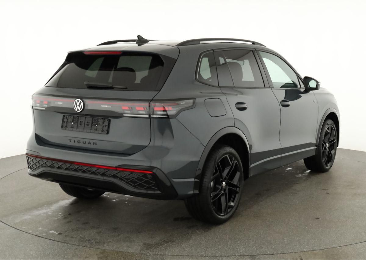 Volkswagen Tiguan TDI DSG 4M R-LINE Black, 20-Zoll, Pano, L