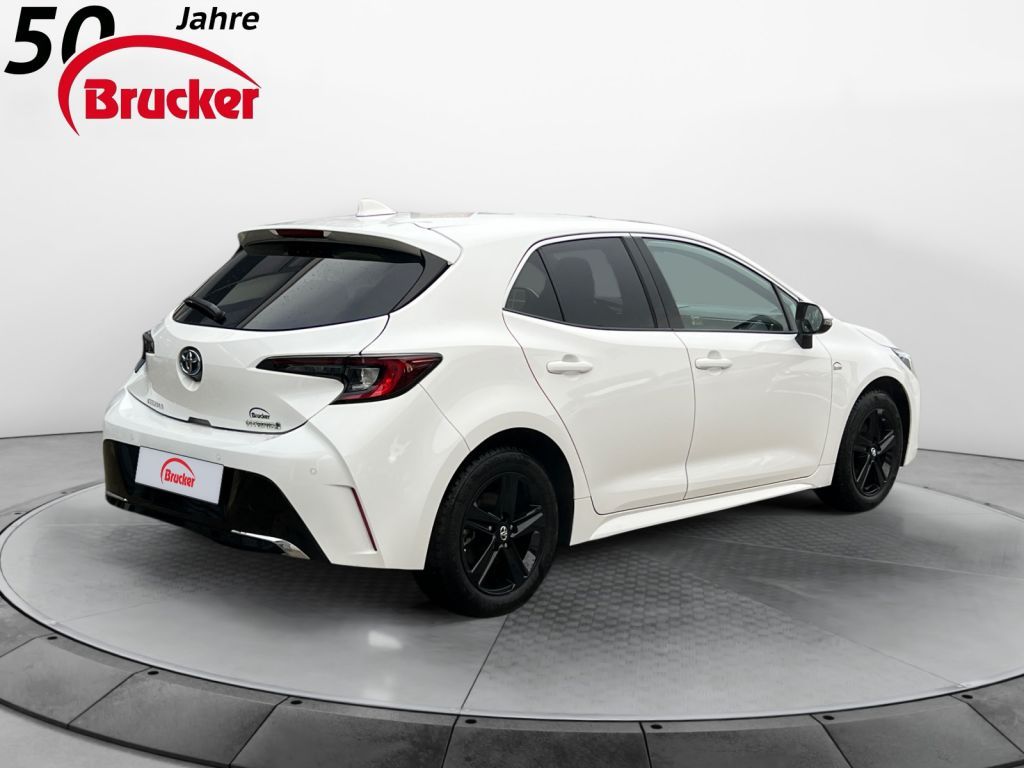 Toyota Corolla 1.8 Hybrid Team - Samsaru's Car Outlet