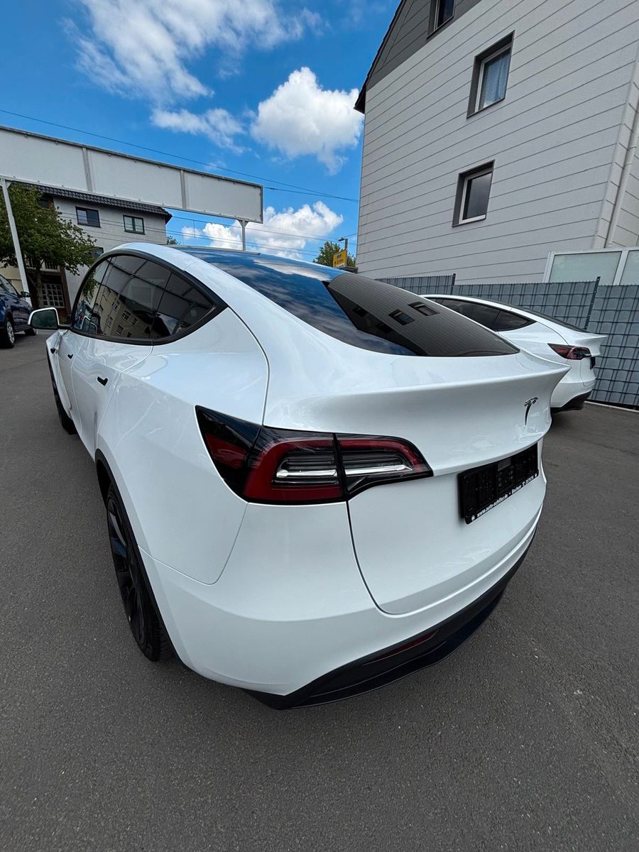 Tesla Model Y Long Range Dual AWD # +AHK # incl. MWST.