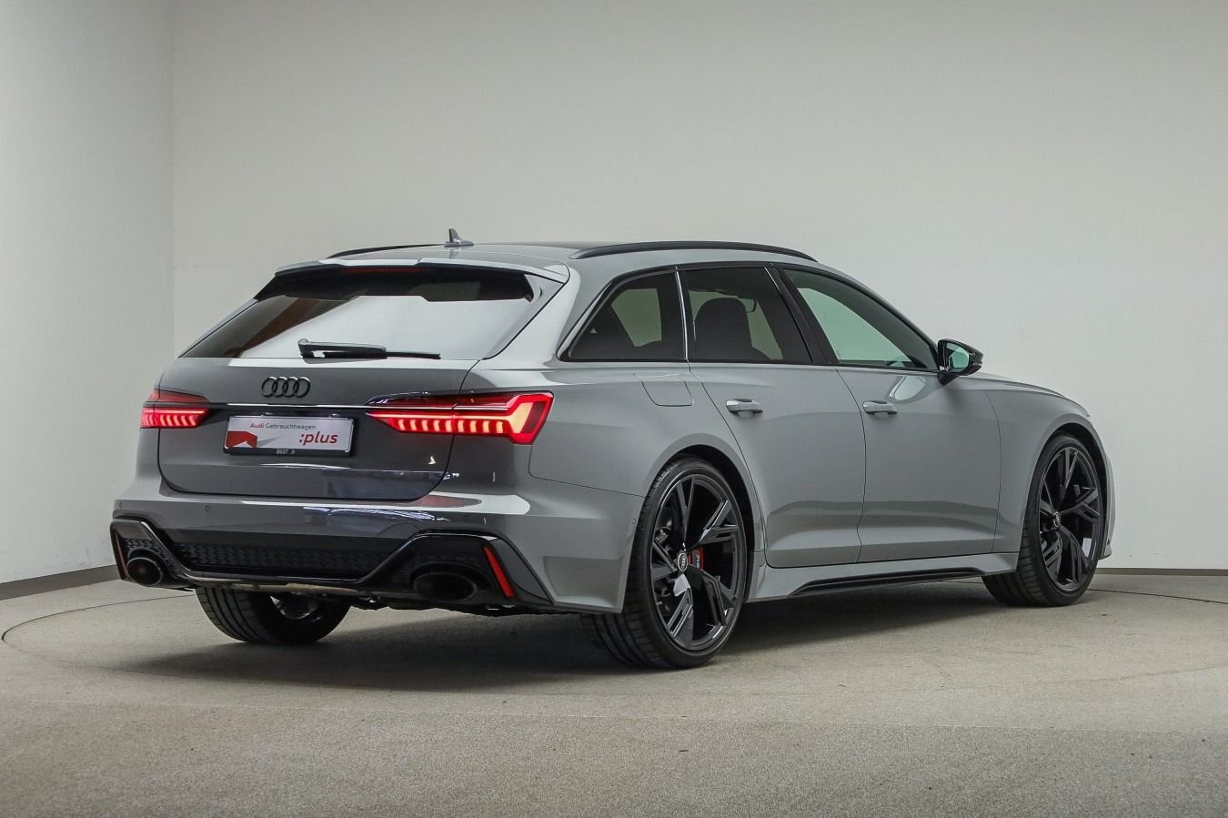 Audi RS 6 Avant*LASER*RS-AGA*280KM/H*HUD*AHK*PANO*OPT
