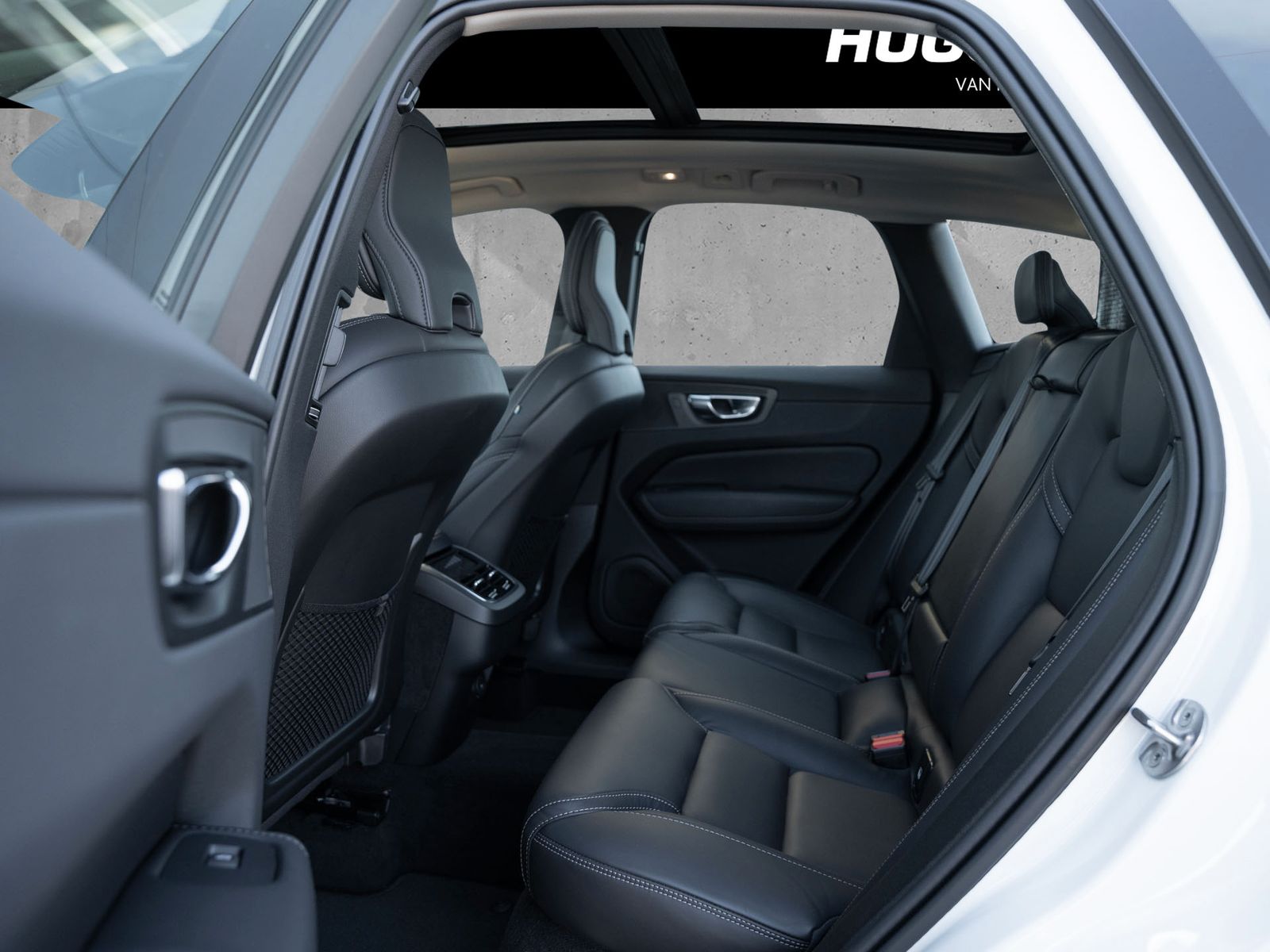 Volvo XC60 Inscription B5 Geartronic - Samsaru's Car Outlet