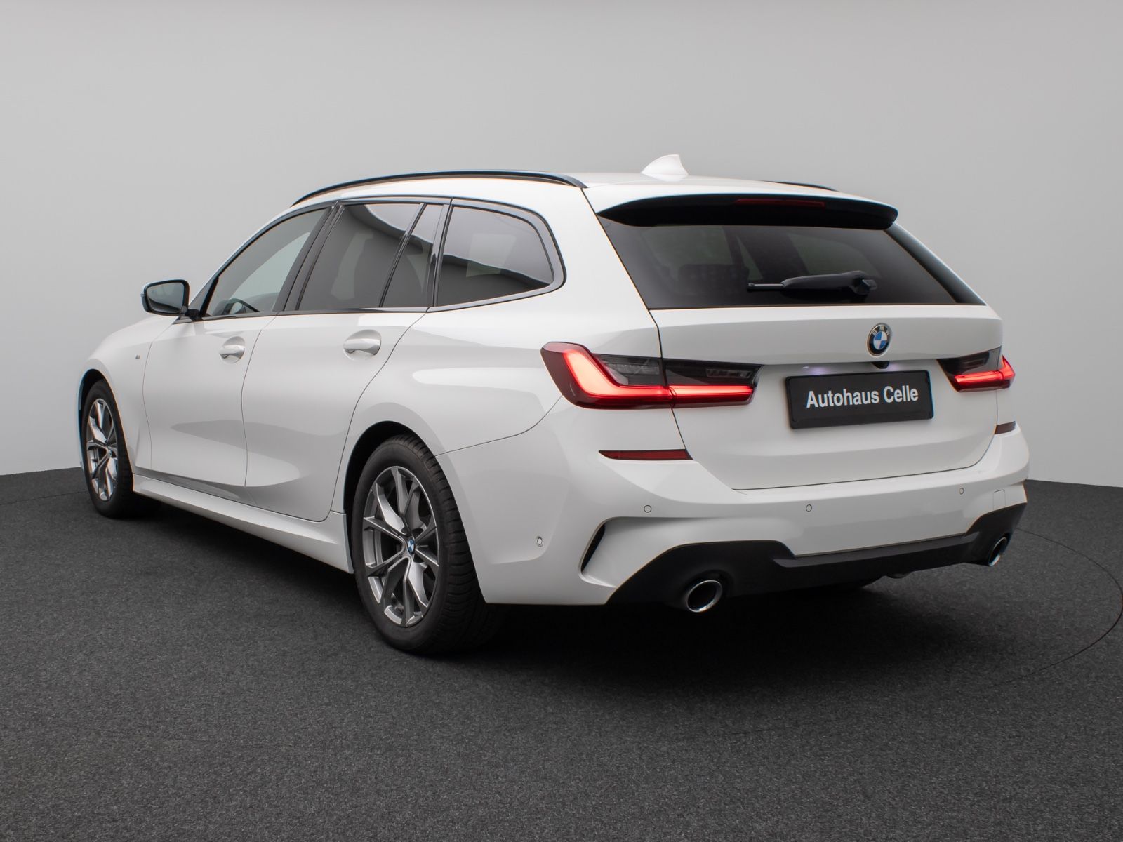 BMW 320d M Sport - Samsaru's Car Outlet