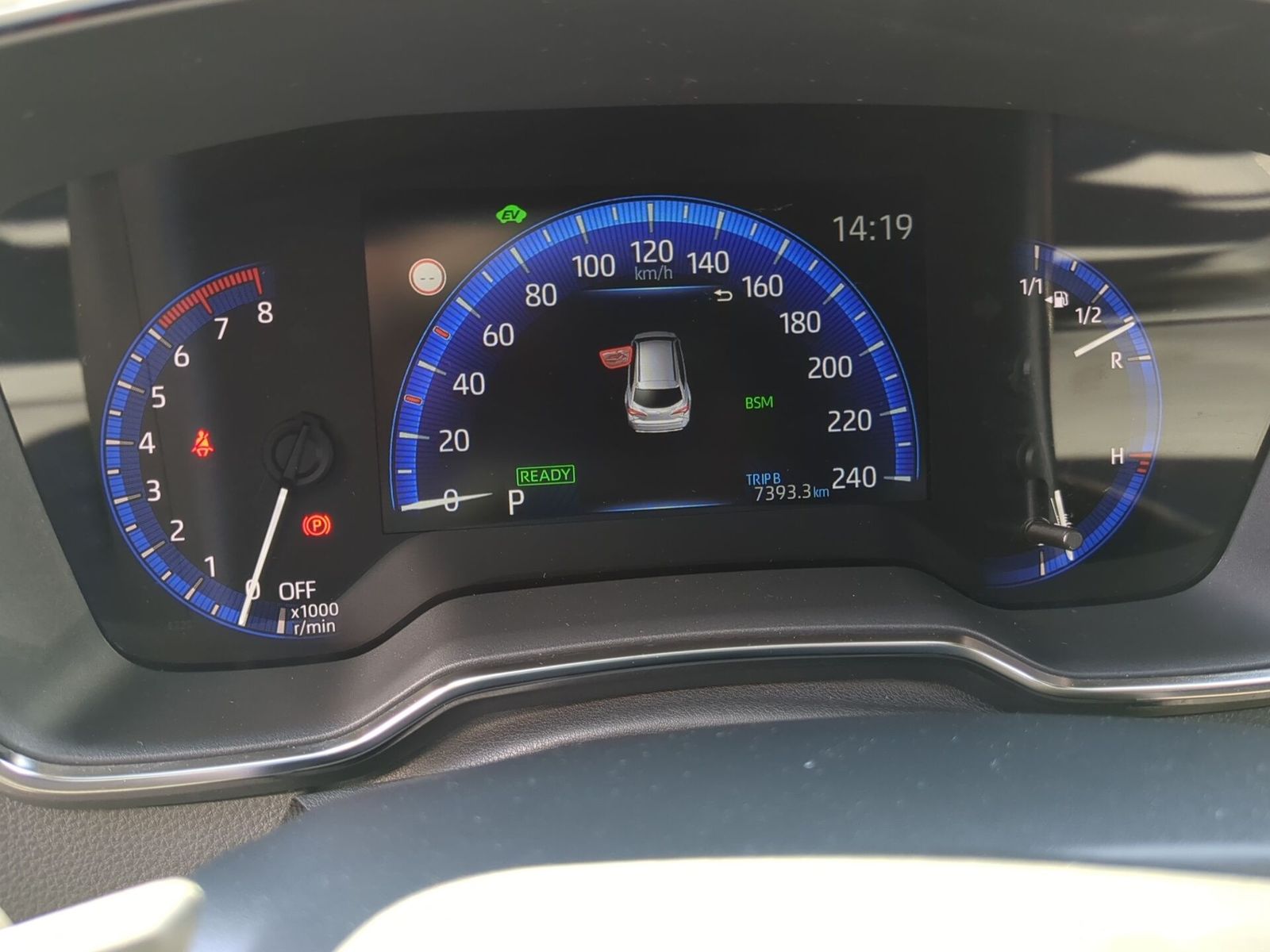 Toyota Corolla Touring Sports 2.0 Team - Samsaru's Car Outlet