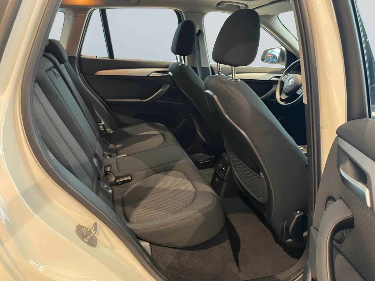 BMW X1 xDrive25e Advantage - Samsaru's Car Outlet