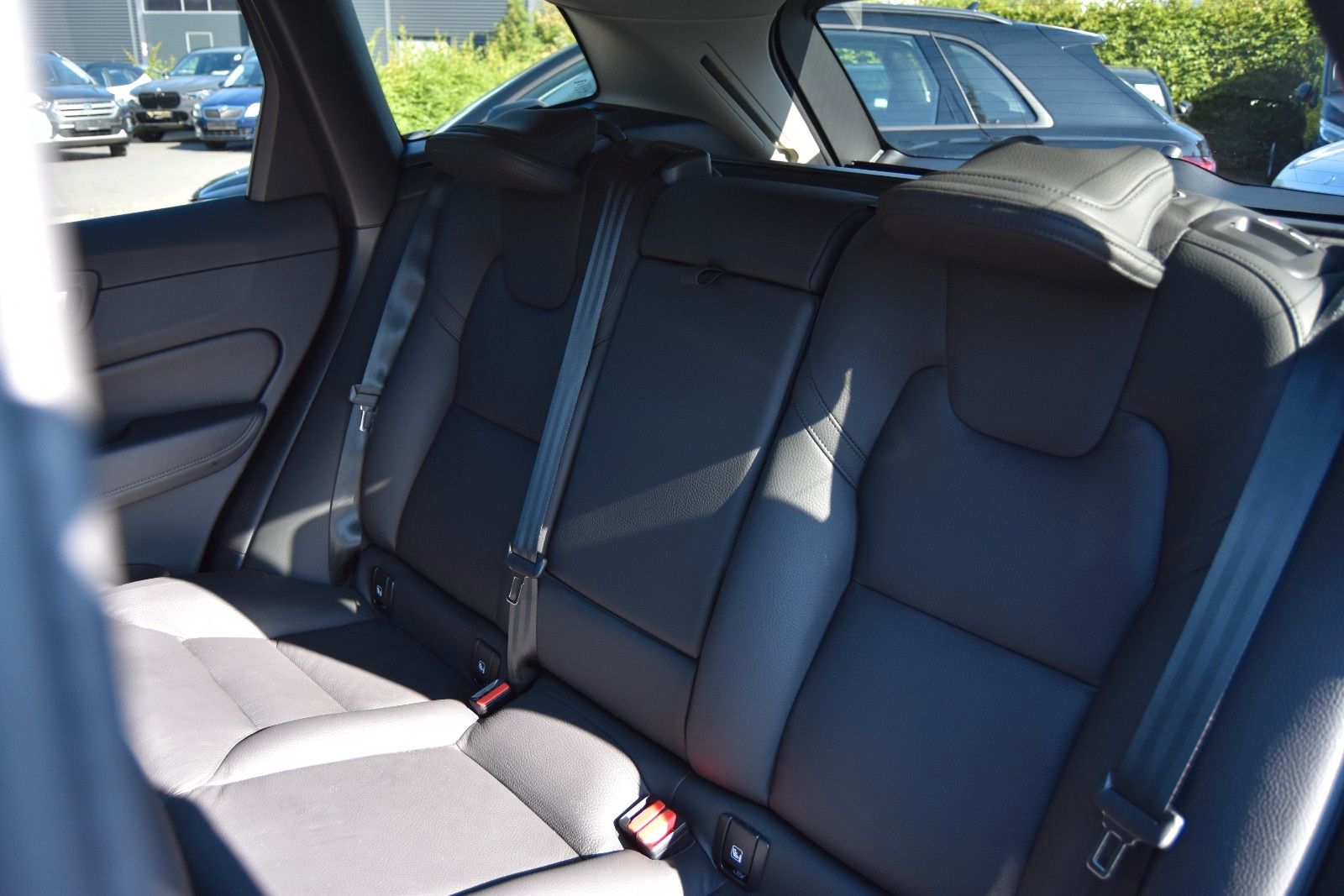 Volvo XC60 Plus Dark AWD ACC/LED/AHKs/HKSound/360CAM