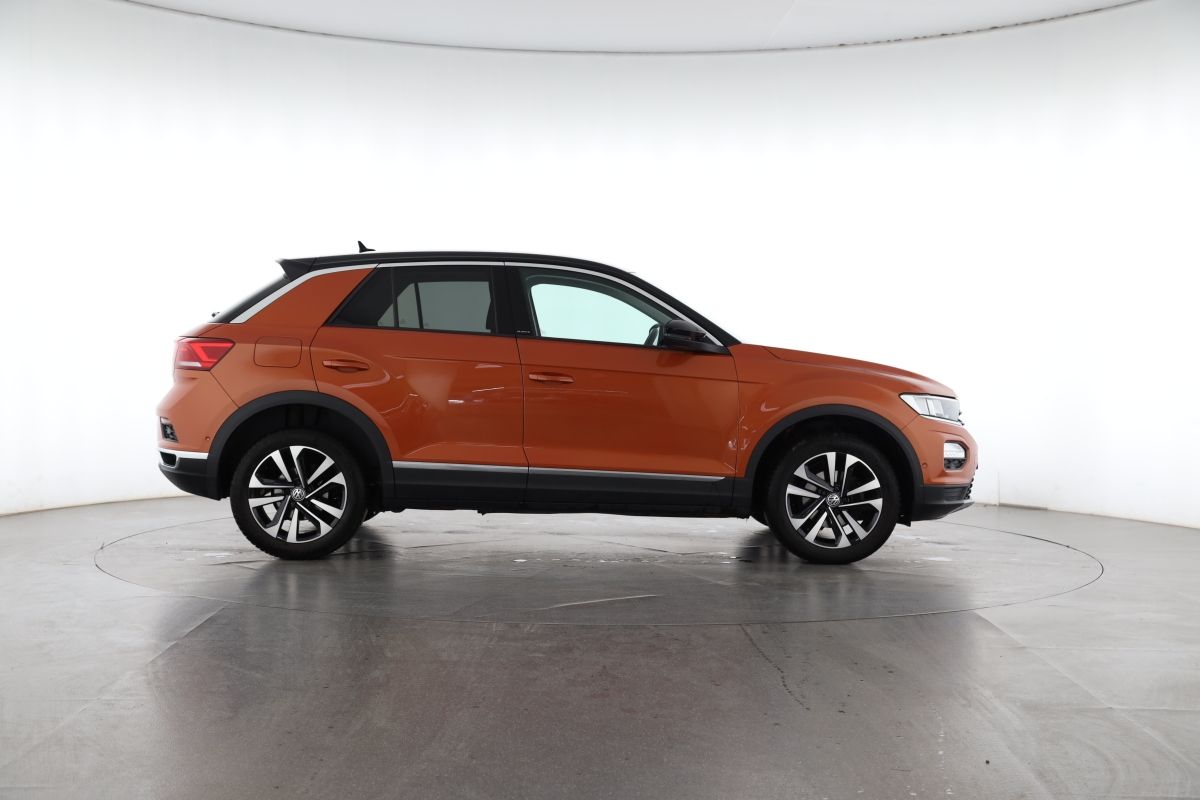 Volkswagen T-Roc 1.5 TSI IQ.DRIVE - Samsaru's Car Outlet