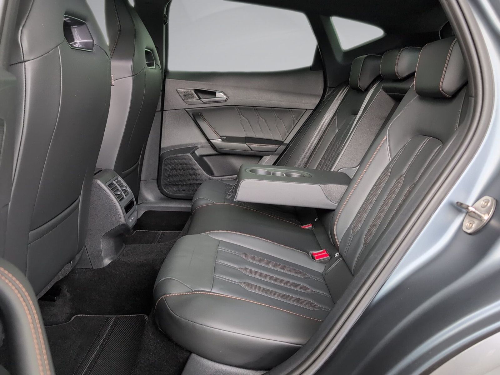 Cupra Formentor 2.0 TSI VZ AHK PANO LEDER COPPER MATT