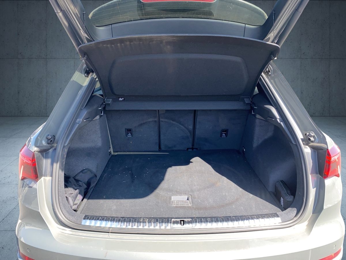 Audi Q3 45 TFSI quattro S line - Samsaru's Car Outlet