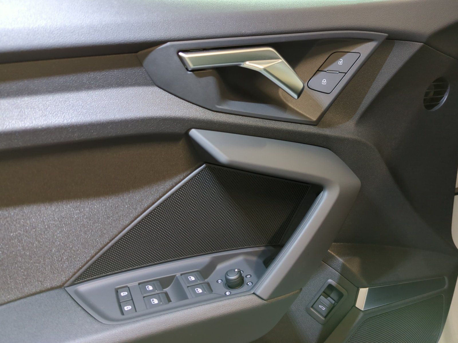 Audi A3 35 TFSI Sportback S tronic basis LED NAVI B&O