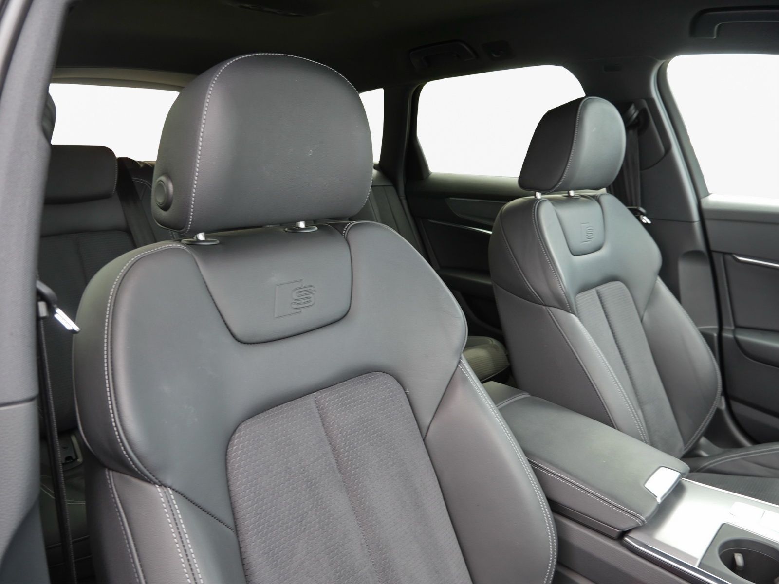Audi A6 Avant 55 TFSIe qu. S line 63km/WLTP*HuD*360°