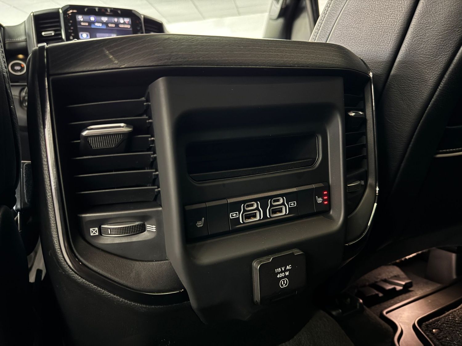 Dodge RAM 5,7l V8 *LIMITED / AHK / VOLL*