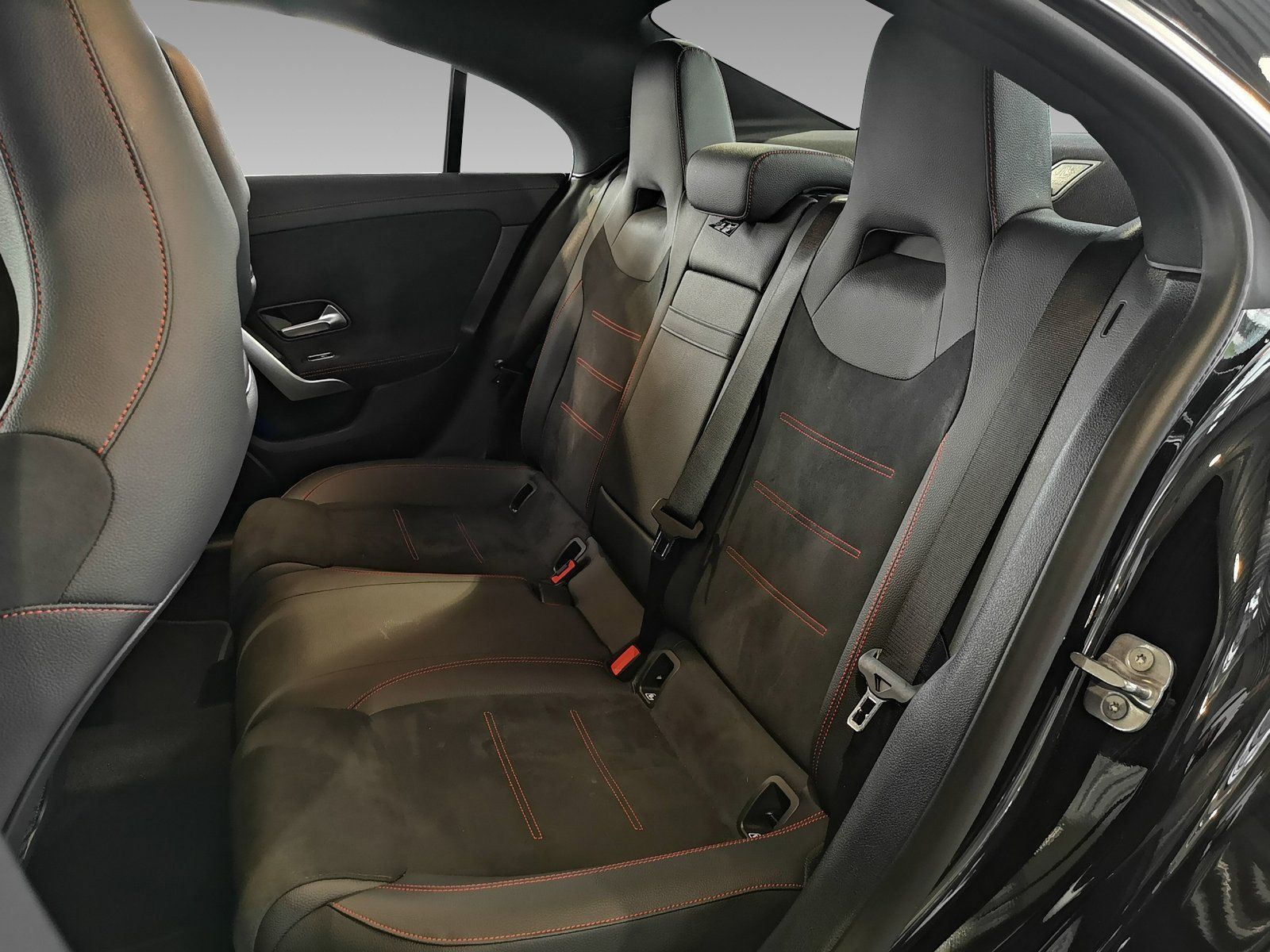 Mercedes-Benz CLA 180 Coupé AMG ADVANCED PLUS - Samsaru's Car Outlet