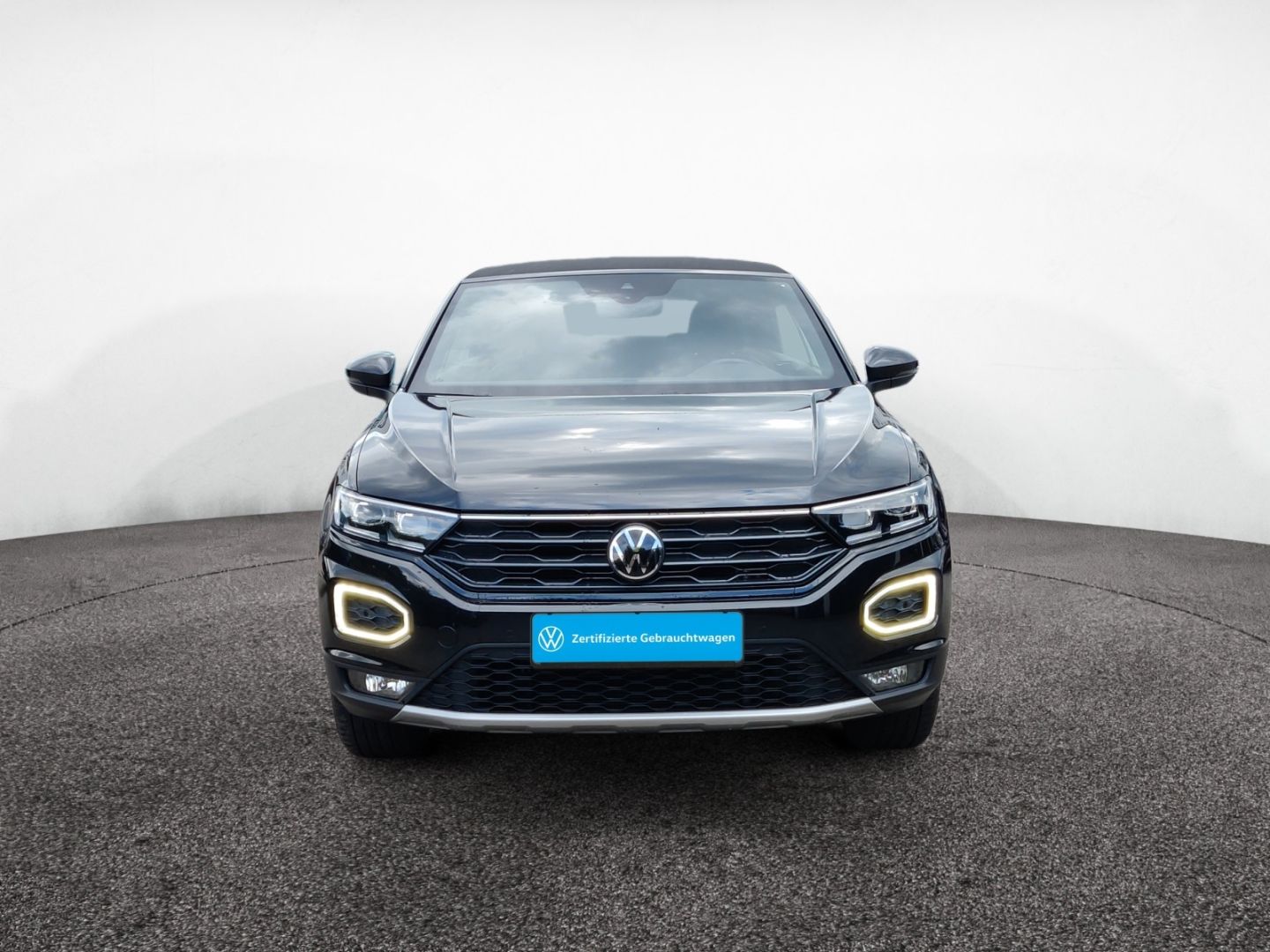 Volkswagen T-Roc Cabriolet 1.0 TSI Style - Samsaru's Car Outlet