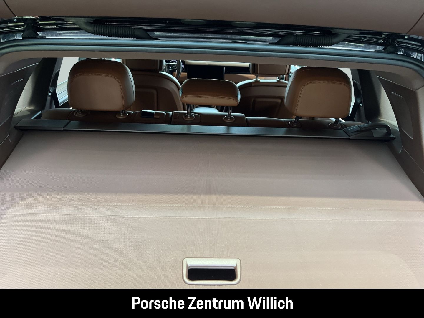 Porsche Cayenne E-Hybrid Clubleder Luftfederung 21-Zoll