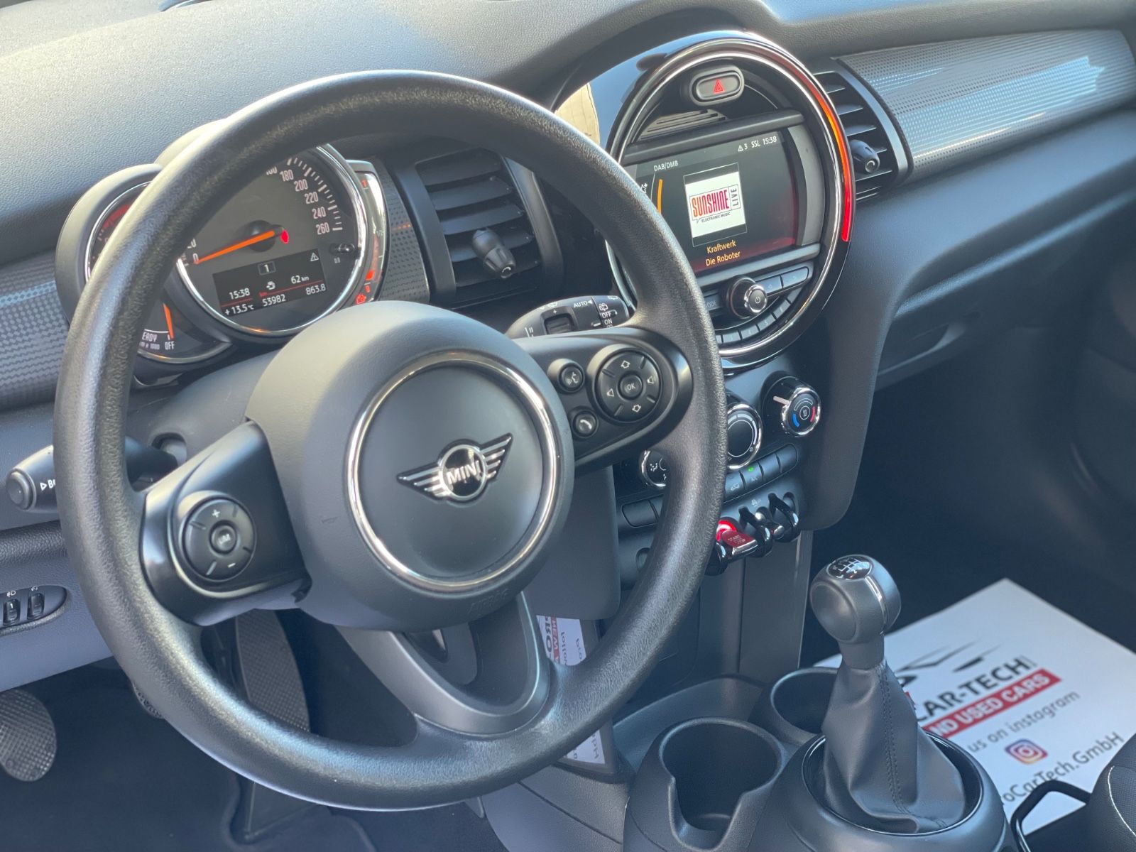 MINI Cooper - Samsaru's Car Outlet