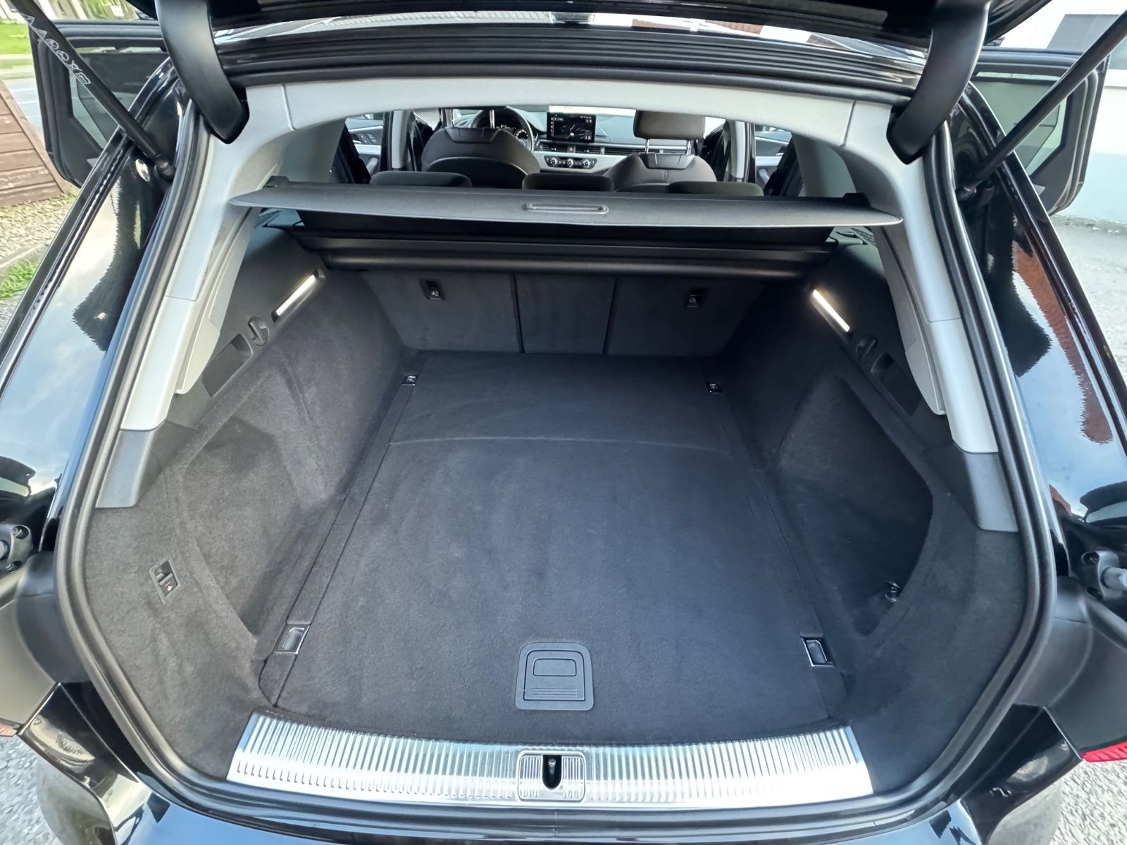 Audi A4 Avant 35 TDI - Samsaru's Car Outlet