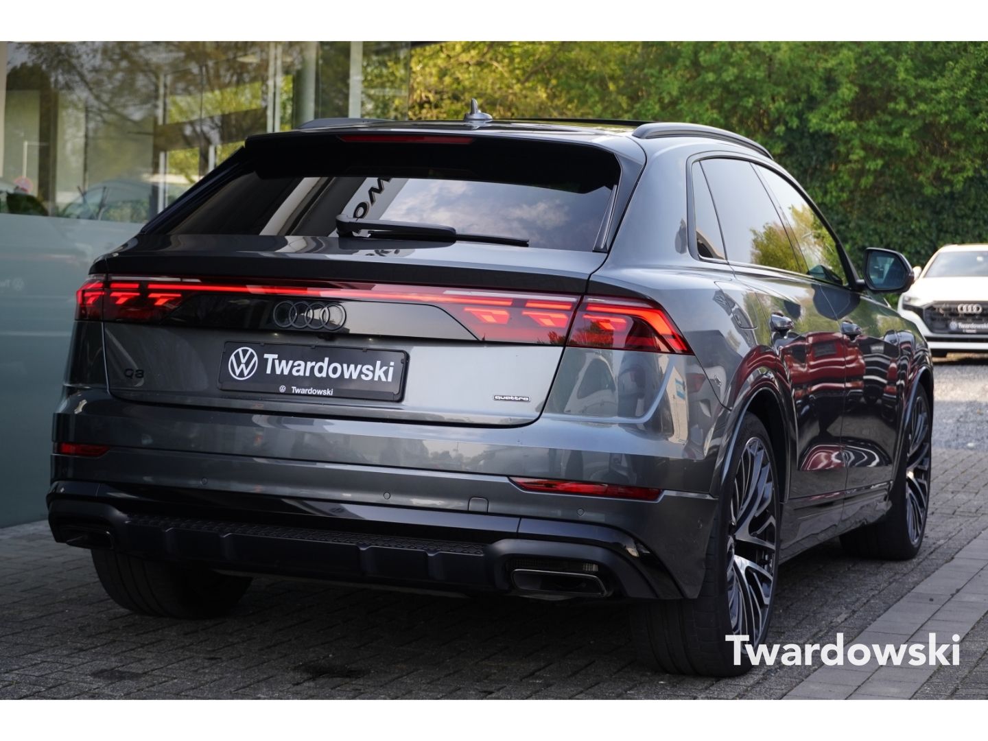 Audi Q8 50 TDI S line Pano Hud Matrix 23'' B&O AHK 36