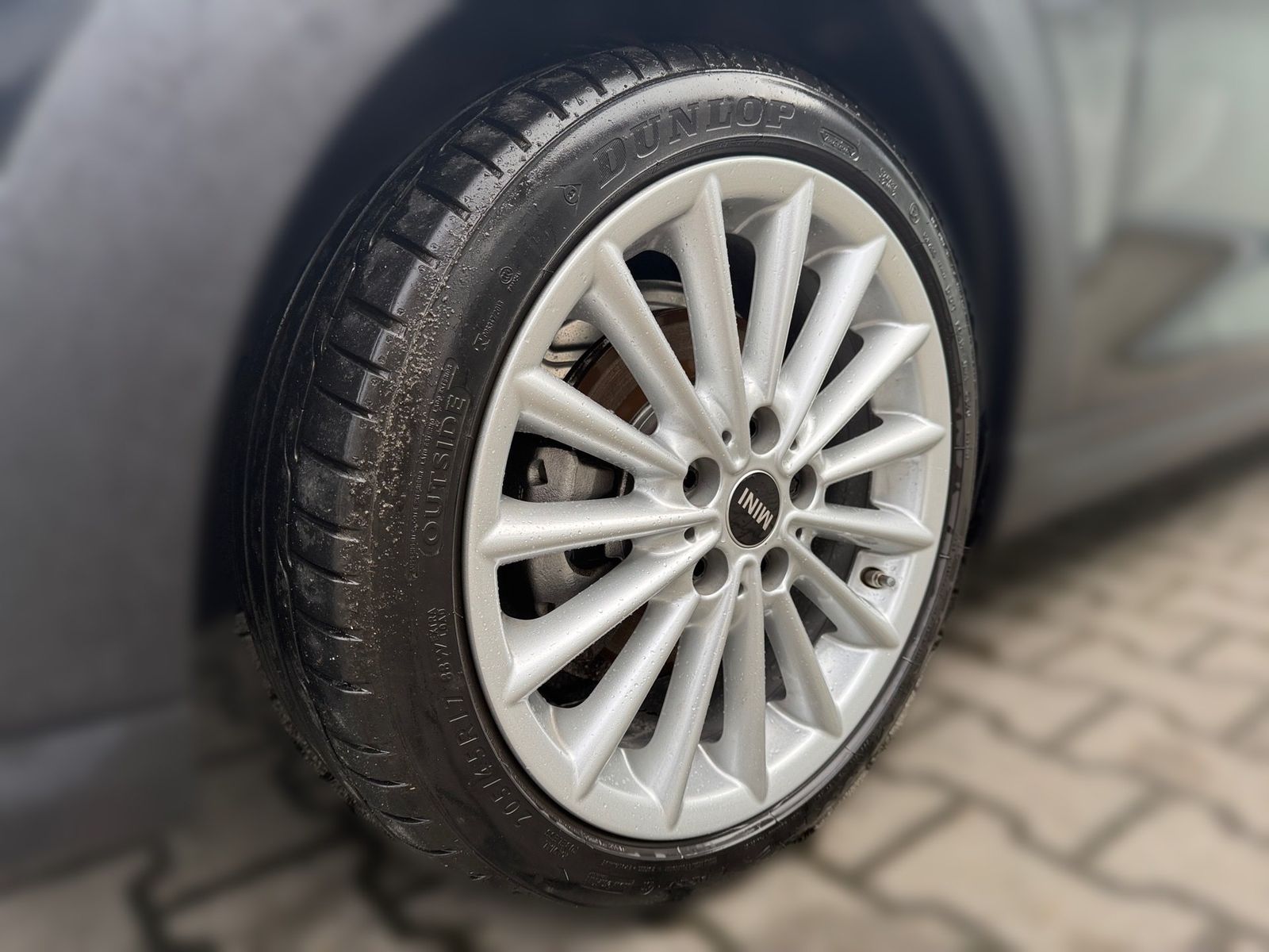 MINI Cooper SE Classic - Samsaru's Car Outlet