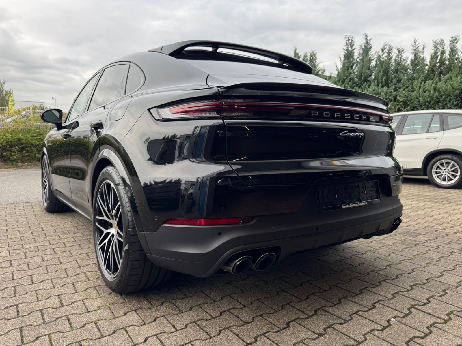 Porsche Cayenne COUPE E-Hybrid*BEIFAHRER DISPLAY*VOLLLLL