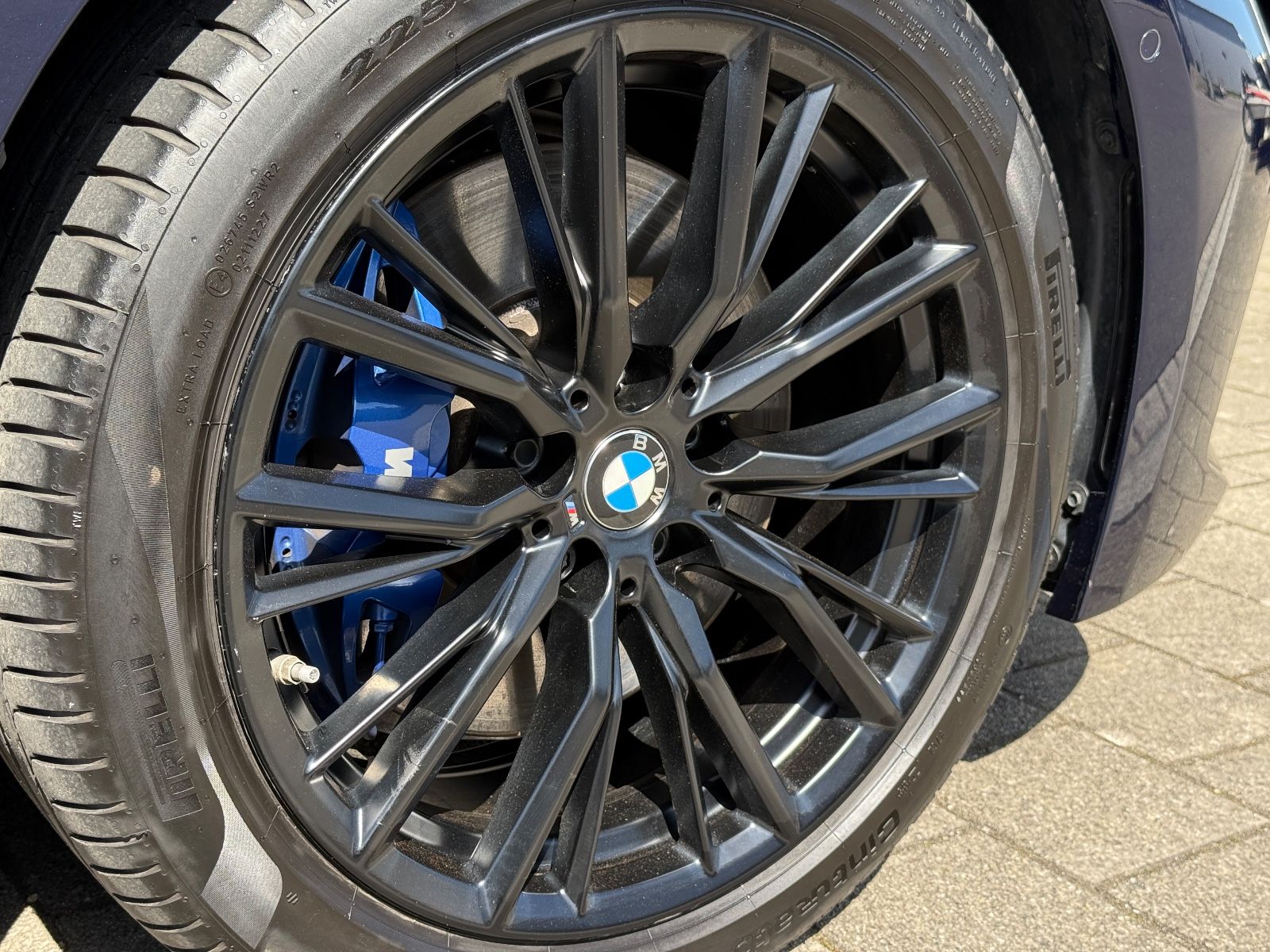 BMW 320 d xDrive M-SPORT - Samsaru's Car Outlet