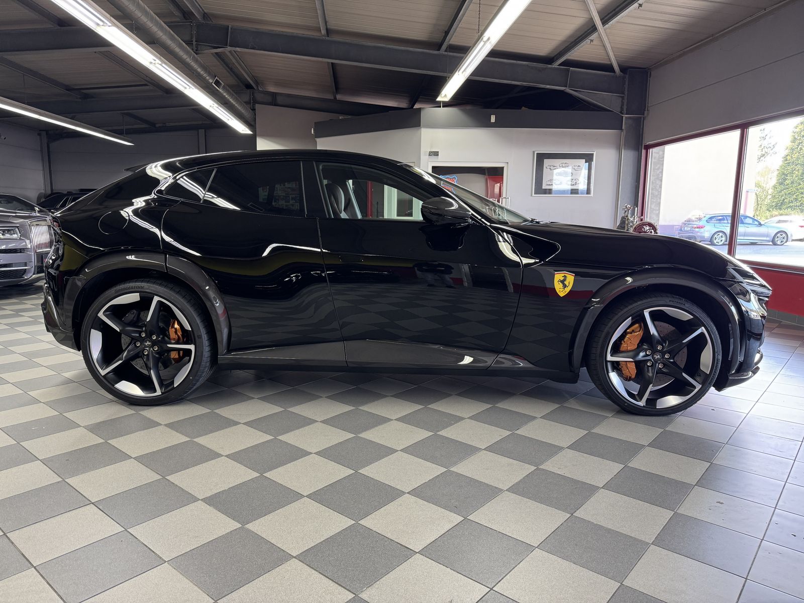 Ferrari Purosangue - Samsaru's Car Outlet