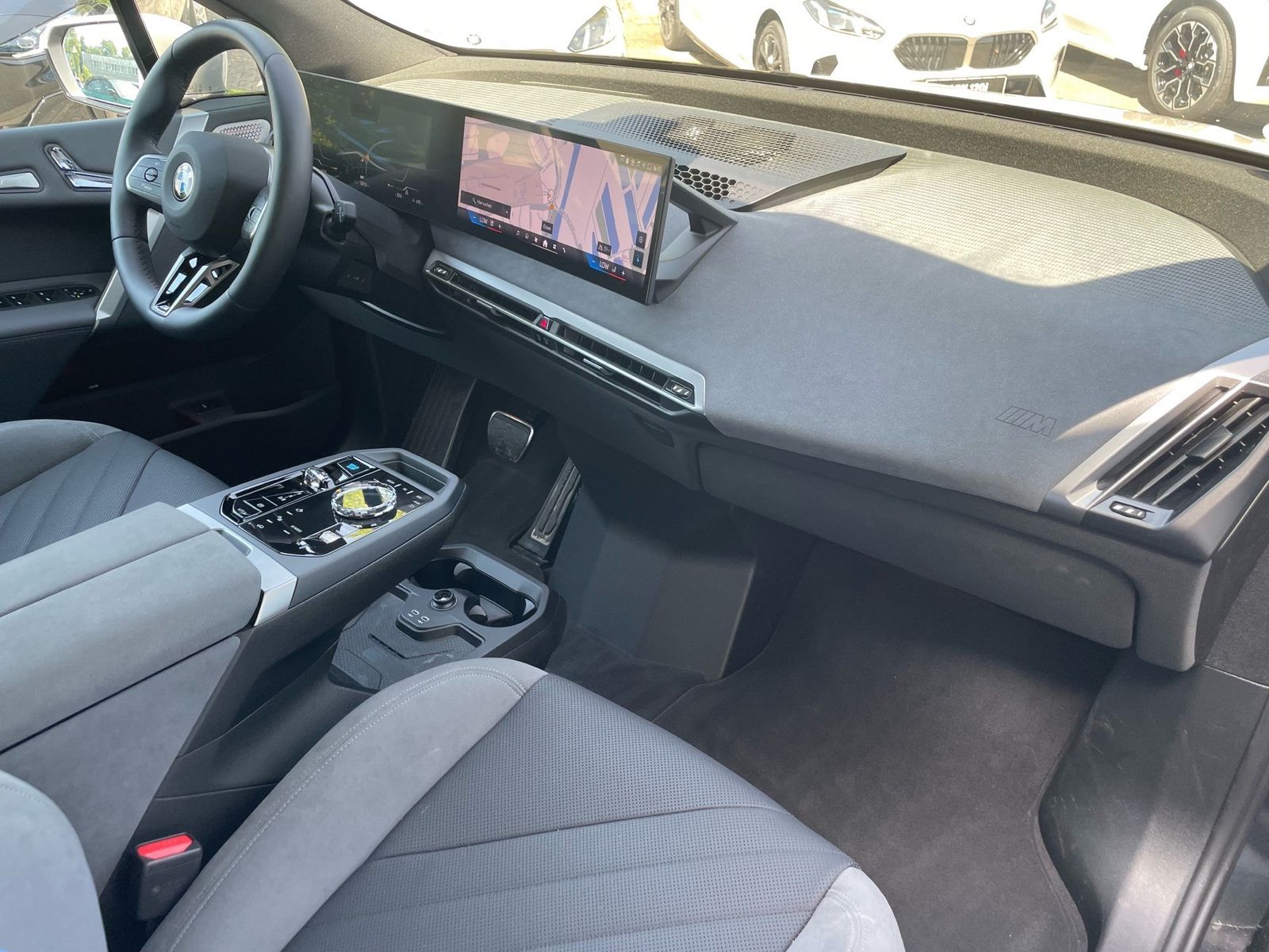 BMW iX xDrive60 M Sport Pro || Pano AHK Autobahnass