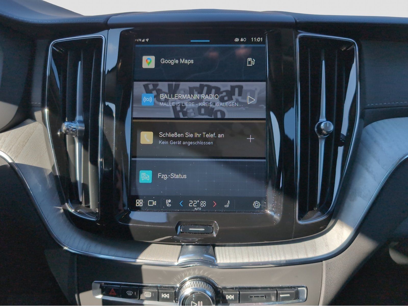 Volvo XC60+B5+AWD+AHKsemi+Panorama+360°Kam+Head-up+PDC