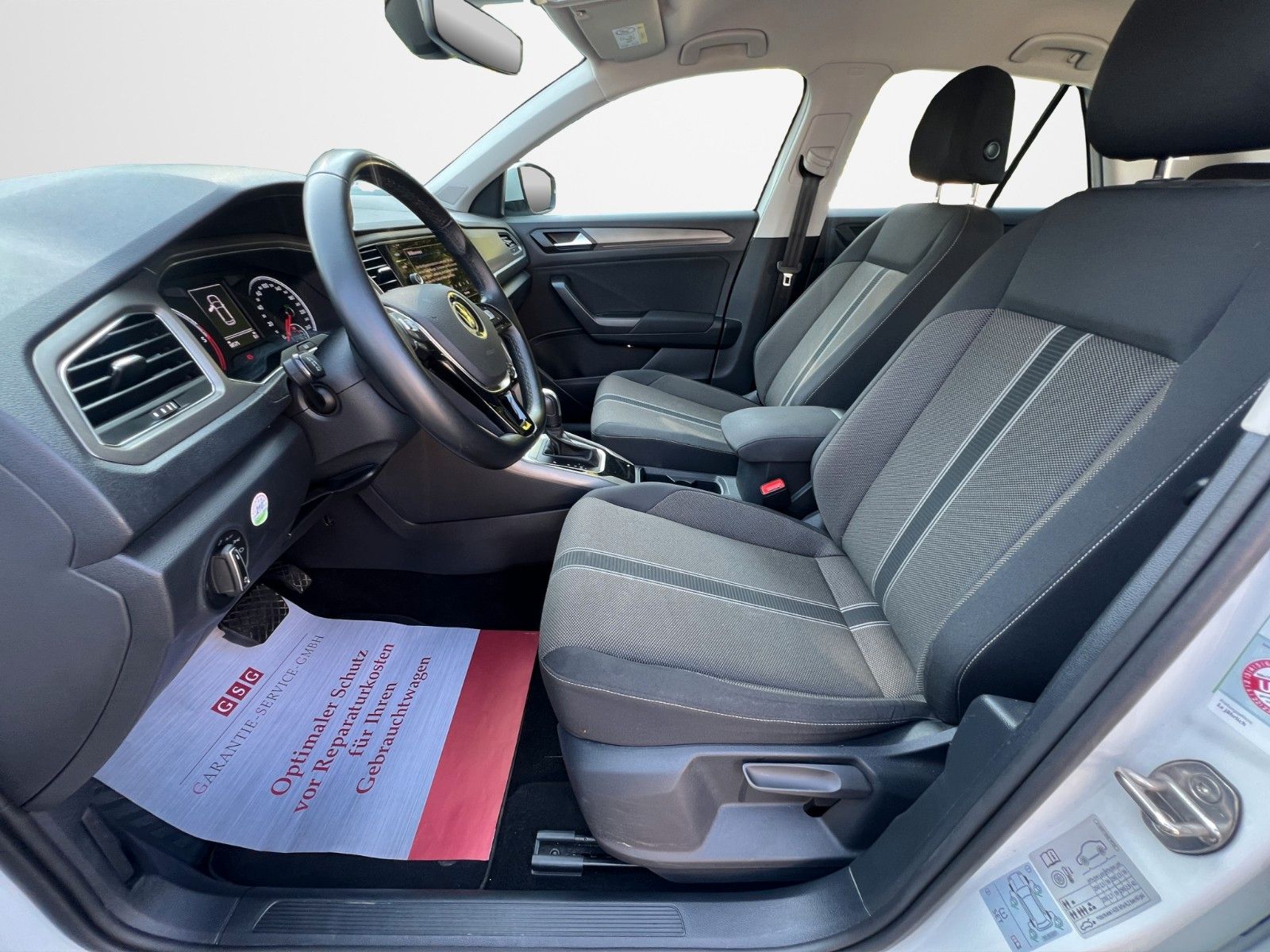 Volkswagen T-Roc Style - Samsaru's Car Outlet