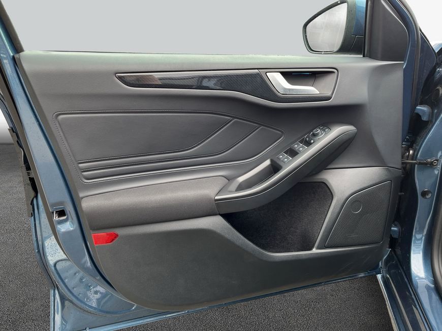 Ford Focus Turnier 1.0 ST-LINE X *AHK* Head Up*