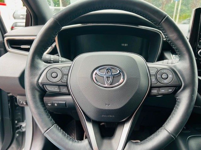 Toyota Corolla 1.8 Hybrid - Samsaru's Car Outlet