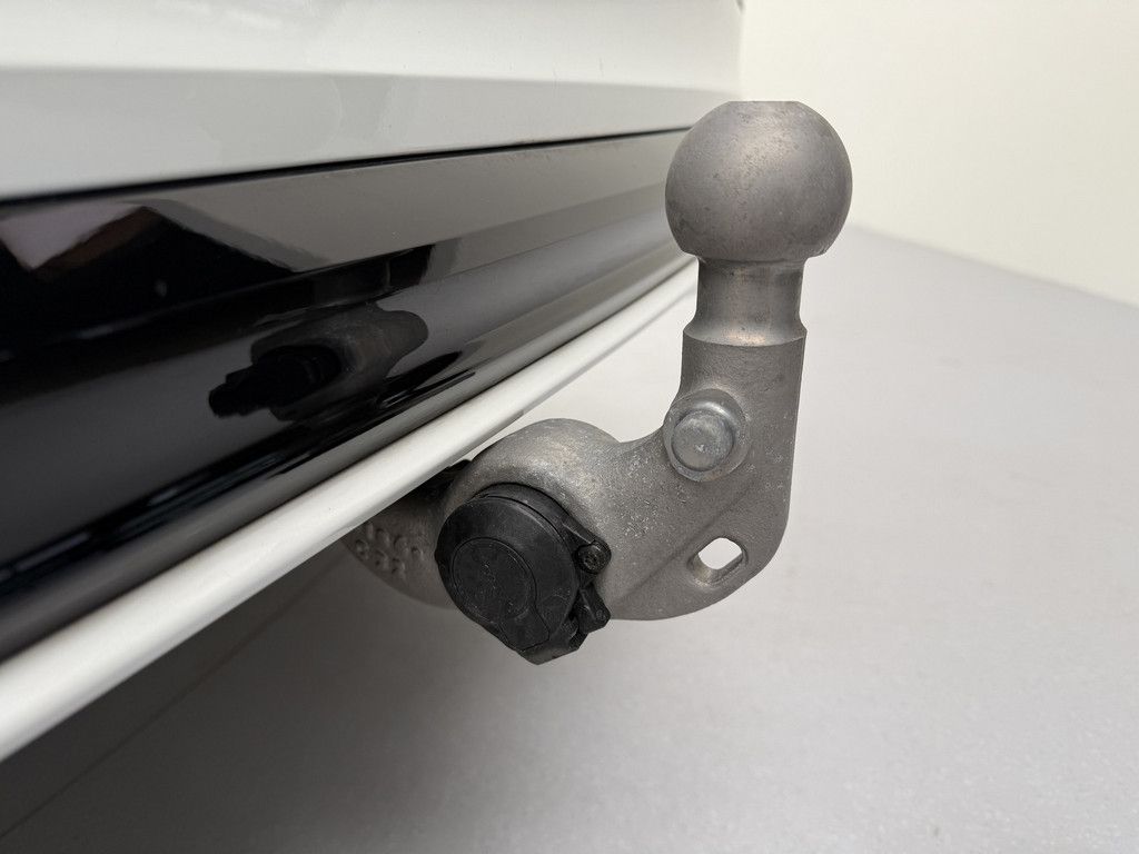 Volvo V60 T6 AWD Ultra Dark Recharge Plug-In Hybrid *A