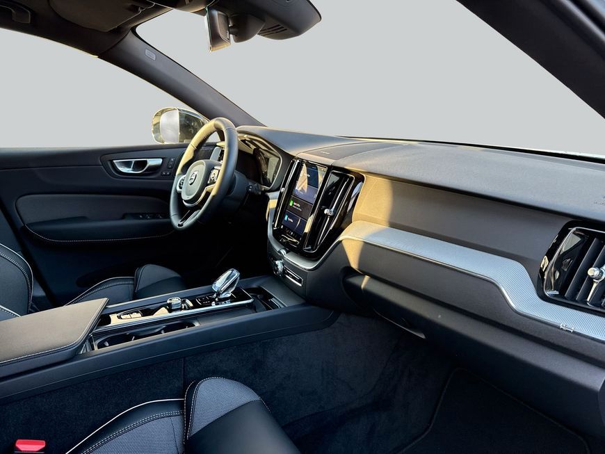 Volvo XC60 T6 AWD Plug-in Hybrid Plus Dark