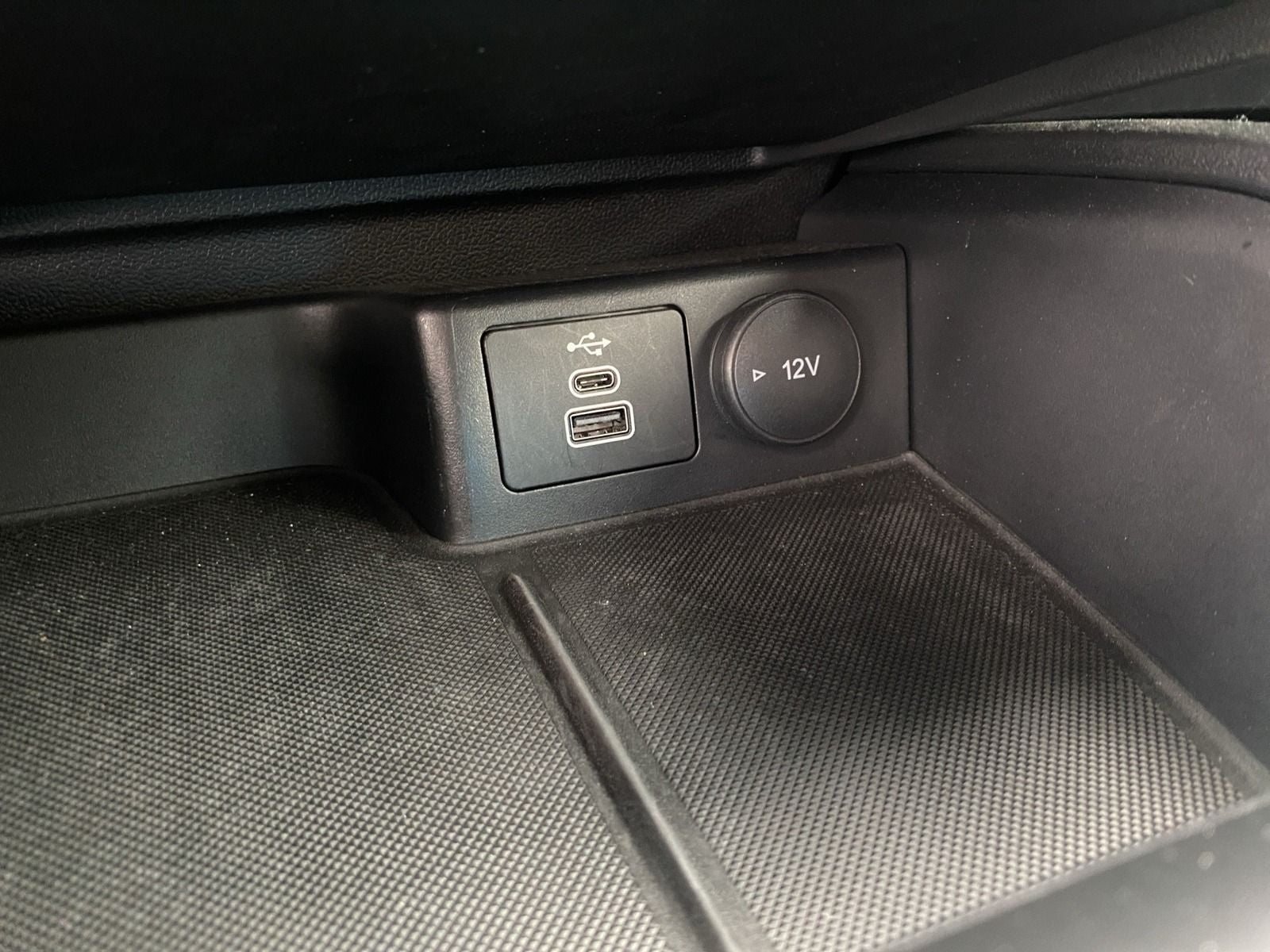 Ford Focus Turnier 1.5 EB Titanium Aut.*Navi*LED*RFK