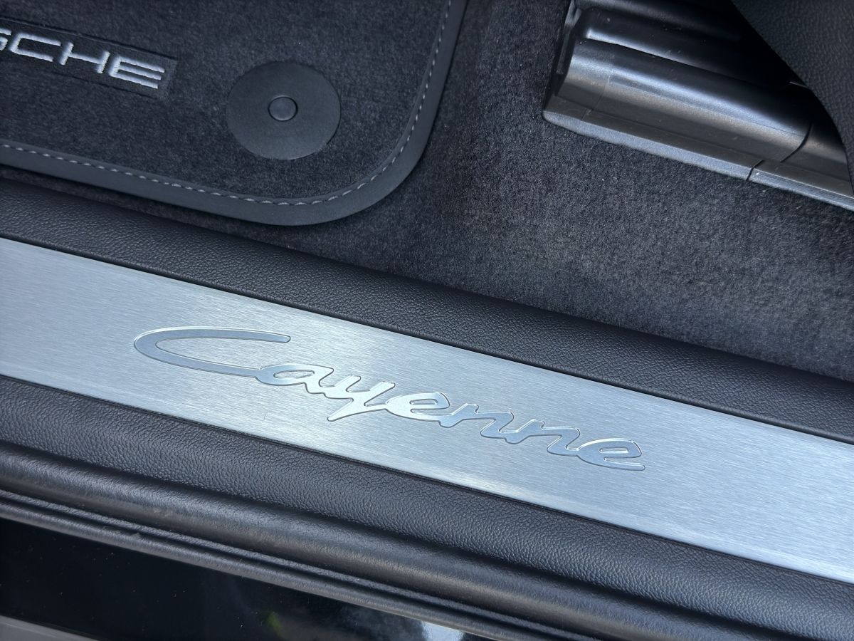 Porsche Cayenne E-Hybrid Coupe | Luftfederung | el. AHK