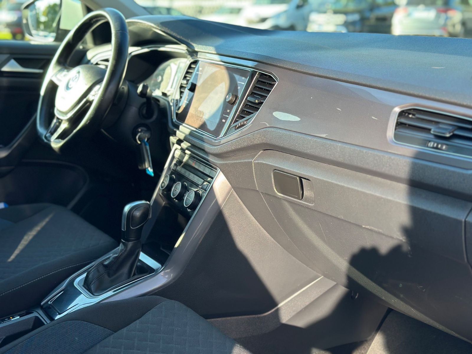 Volkswagen T-Roc 2.0 TDI SCR DSG IQ.DRIVE - Samsaru's Car Outlet