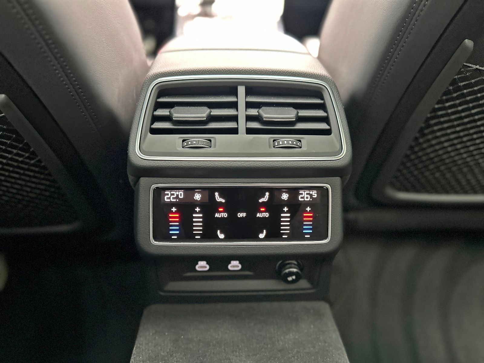 Audi RS6 Avant performance BLACK HUD PANO NACHTS STHZ