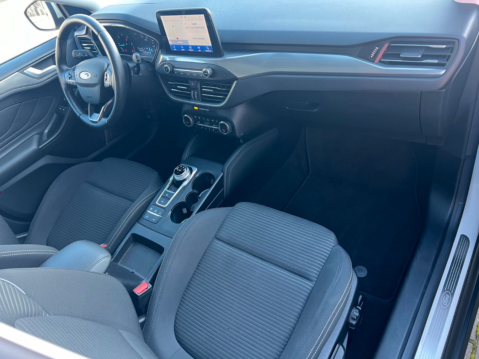 Ford Focus Turnier Titanium - Samsaru's Car Outlet
