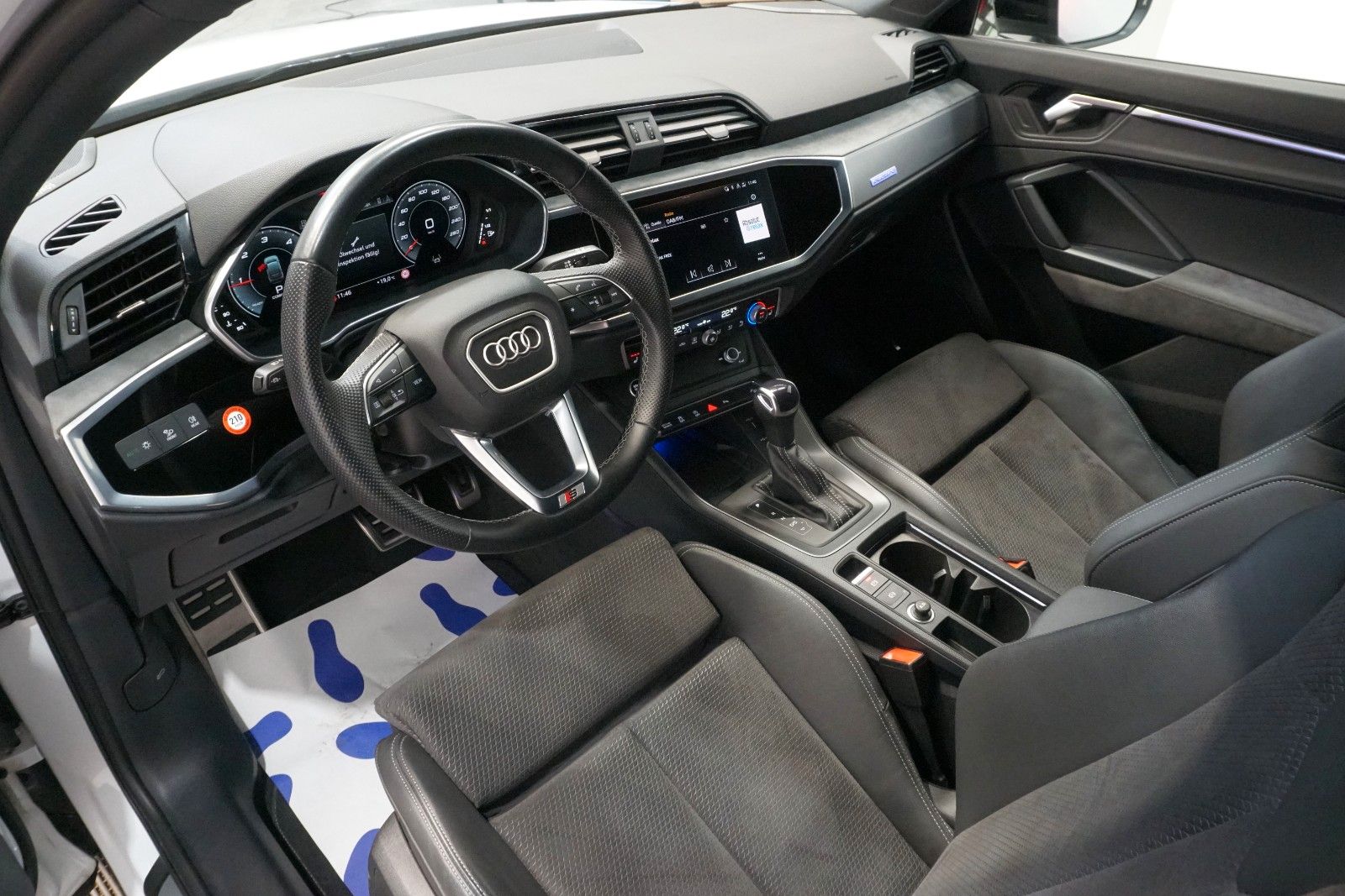 Audi Q3 Sportback 2.0 40 TDI quattro S line*STDHZ*AHK
