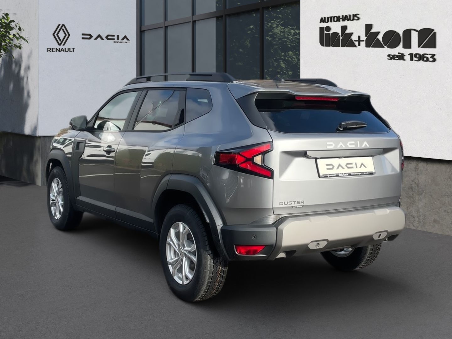 Dacia Duster Journey HYBRID 140 - Samsaru's Car Outlet