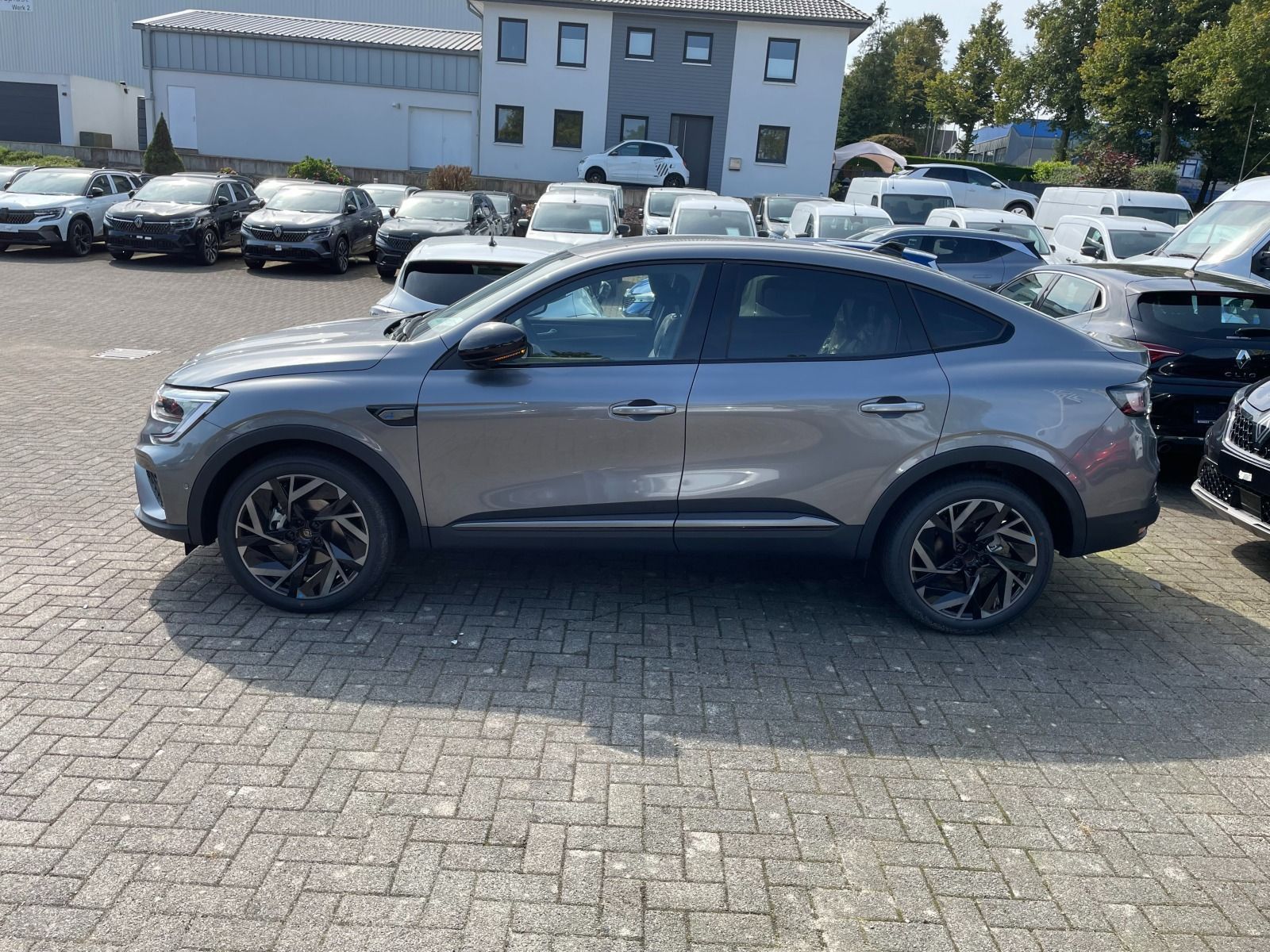 Renault Arkana Esprit Alpine E-Tech Full Hybrid - Samsaru's Car Outlet