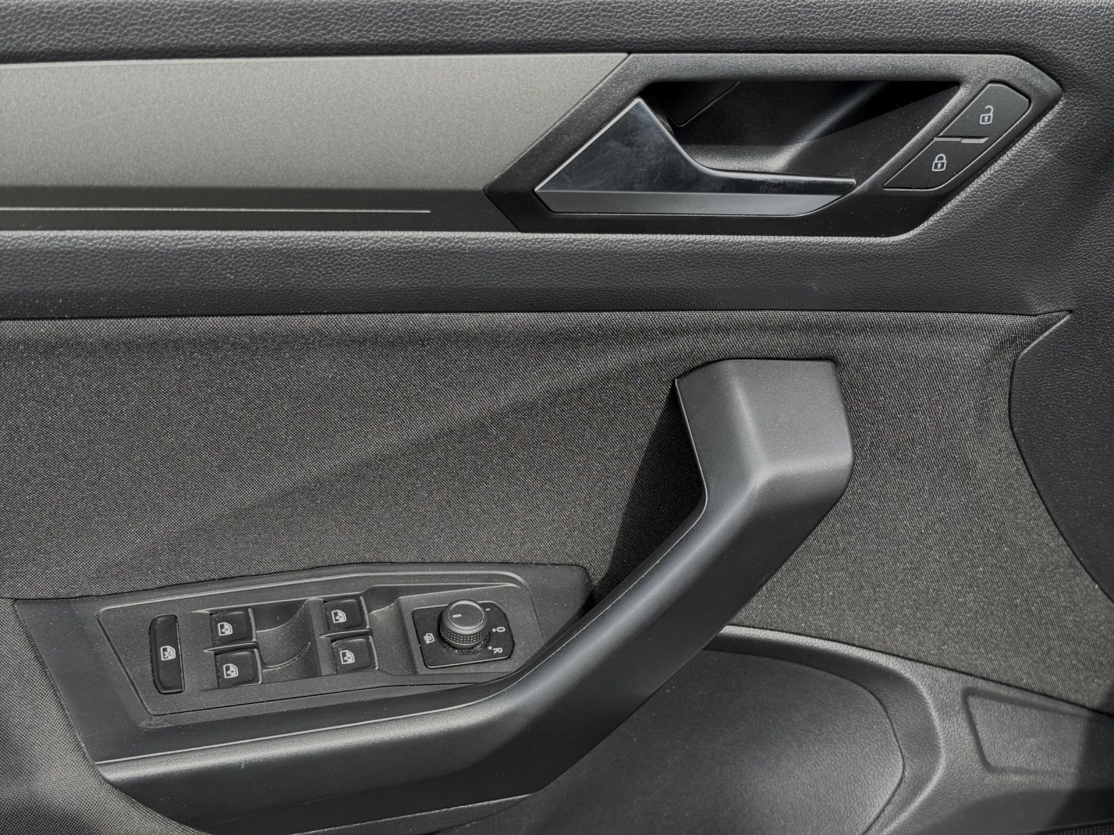 Volkswagen T-Roc 1.5 TSI DSG STYLE - Samsaru's Car Outlet